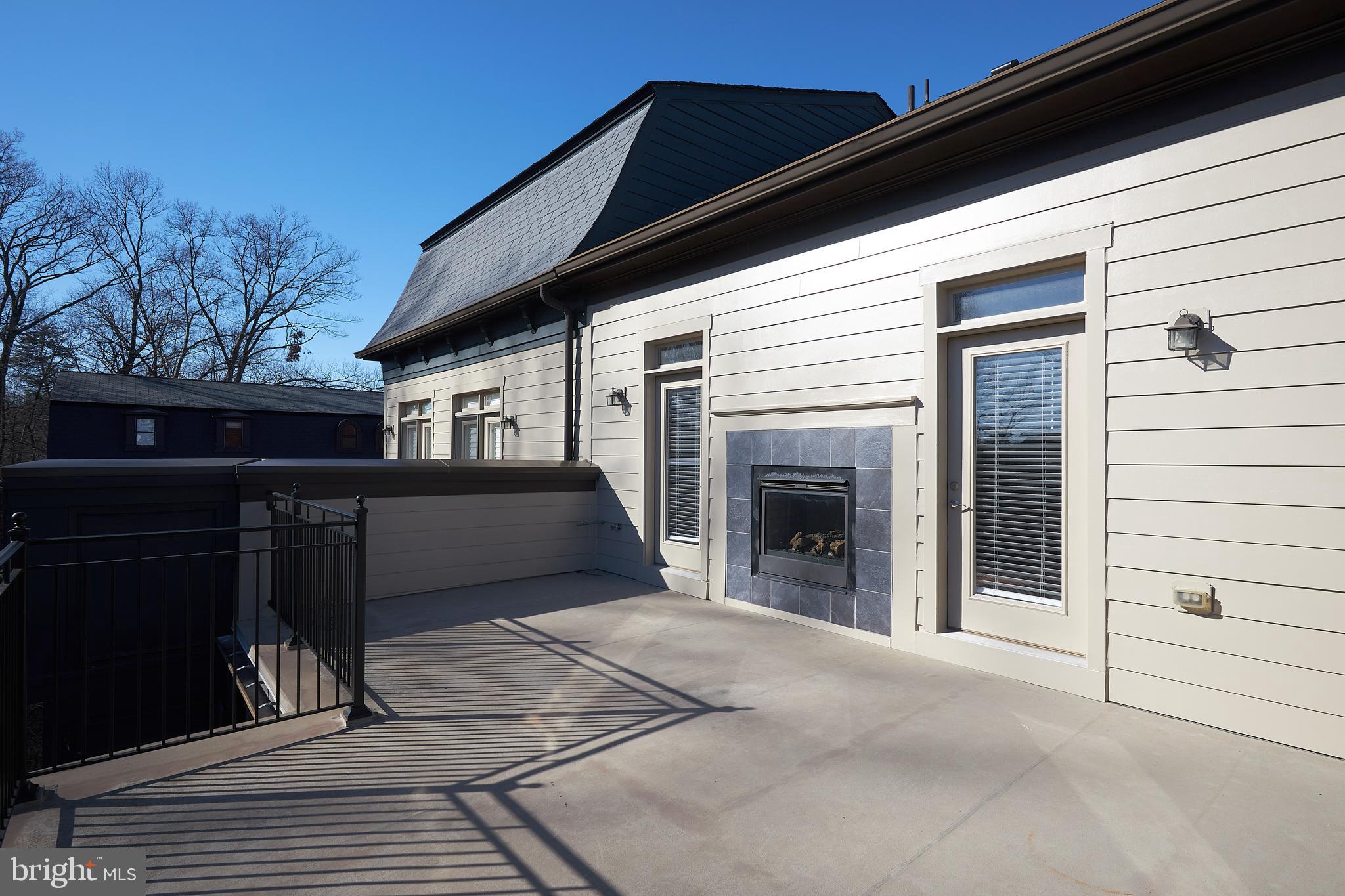 PARK POTOMAC - Residential