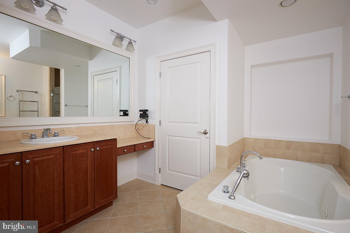 PARK POTOMAC - Residential
