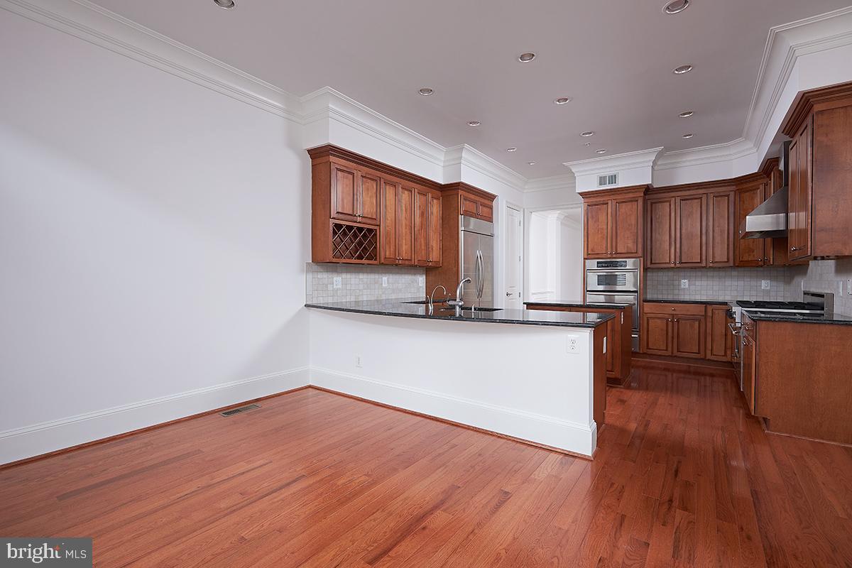 PARK POTOMAC - Residential