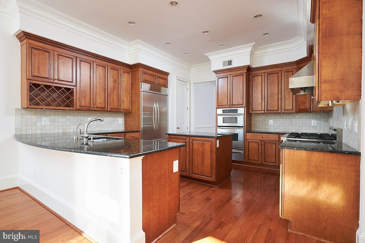 PARK POTOMAC - Residential