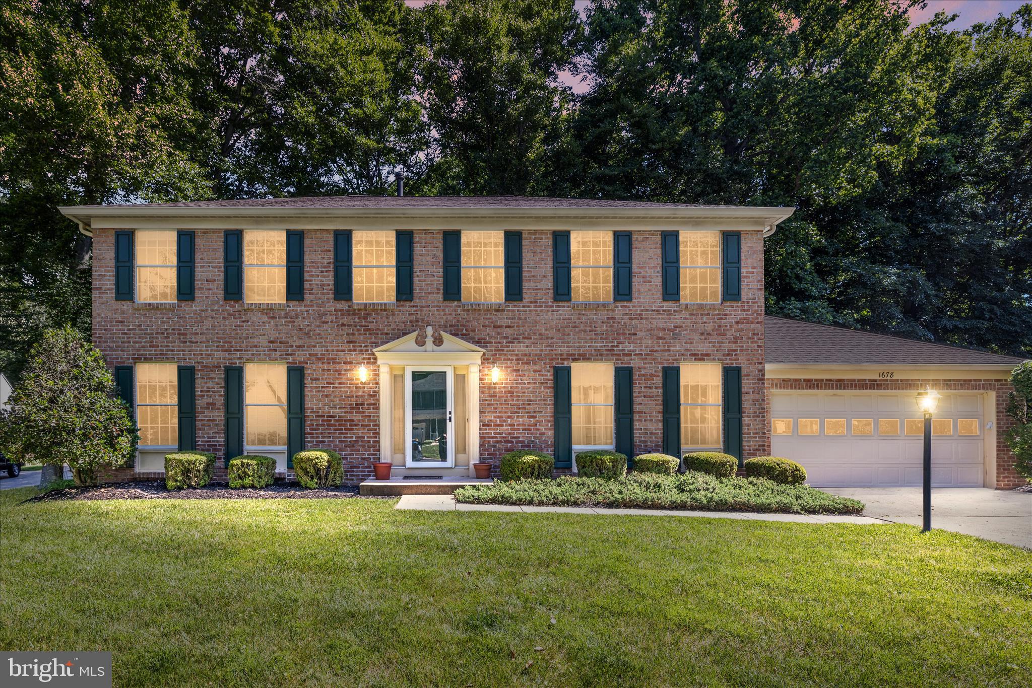 CROFTON WOODS - Residential