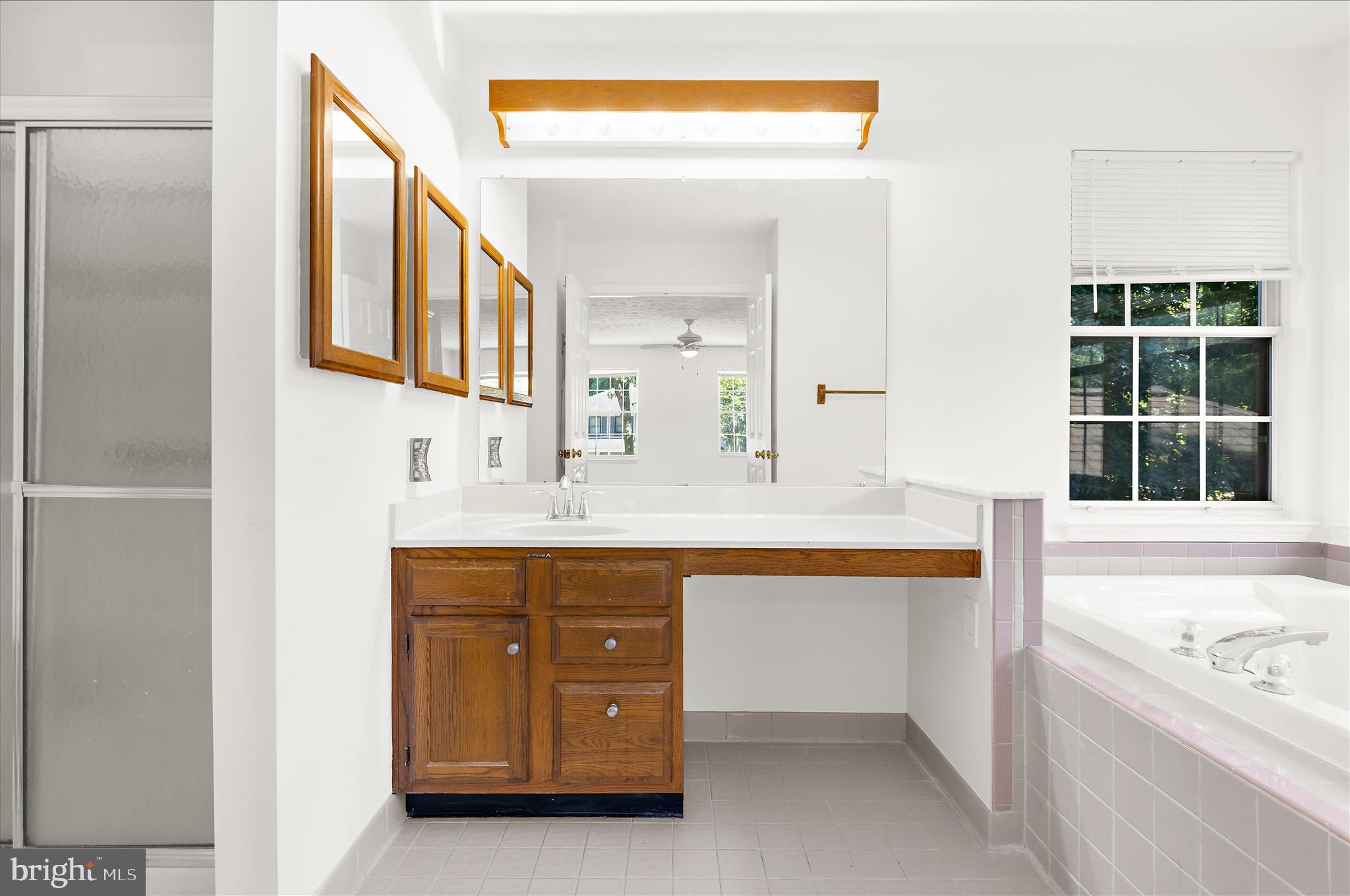 CROFTON WOODS - Residential