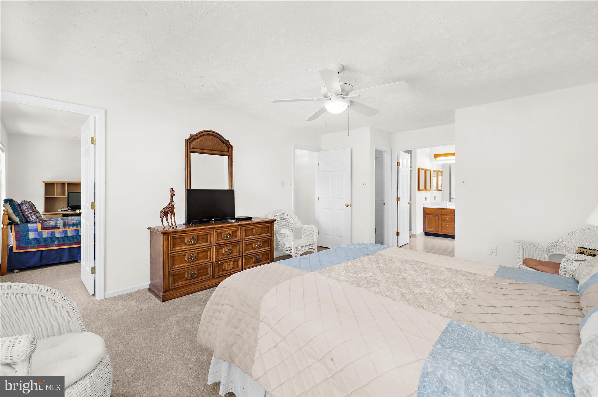 CROFTON WOODS - Residential