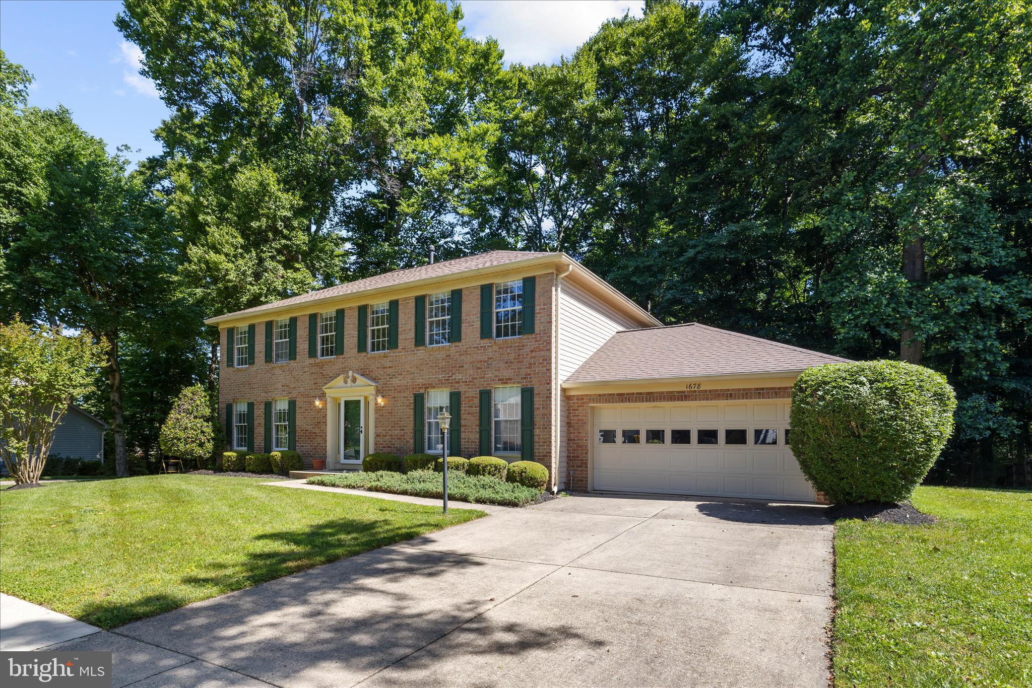 CROFTON WOODS - Residential