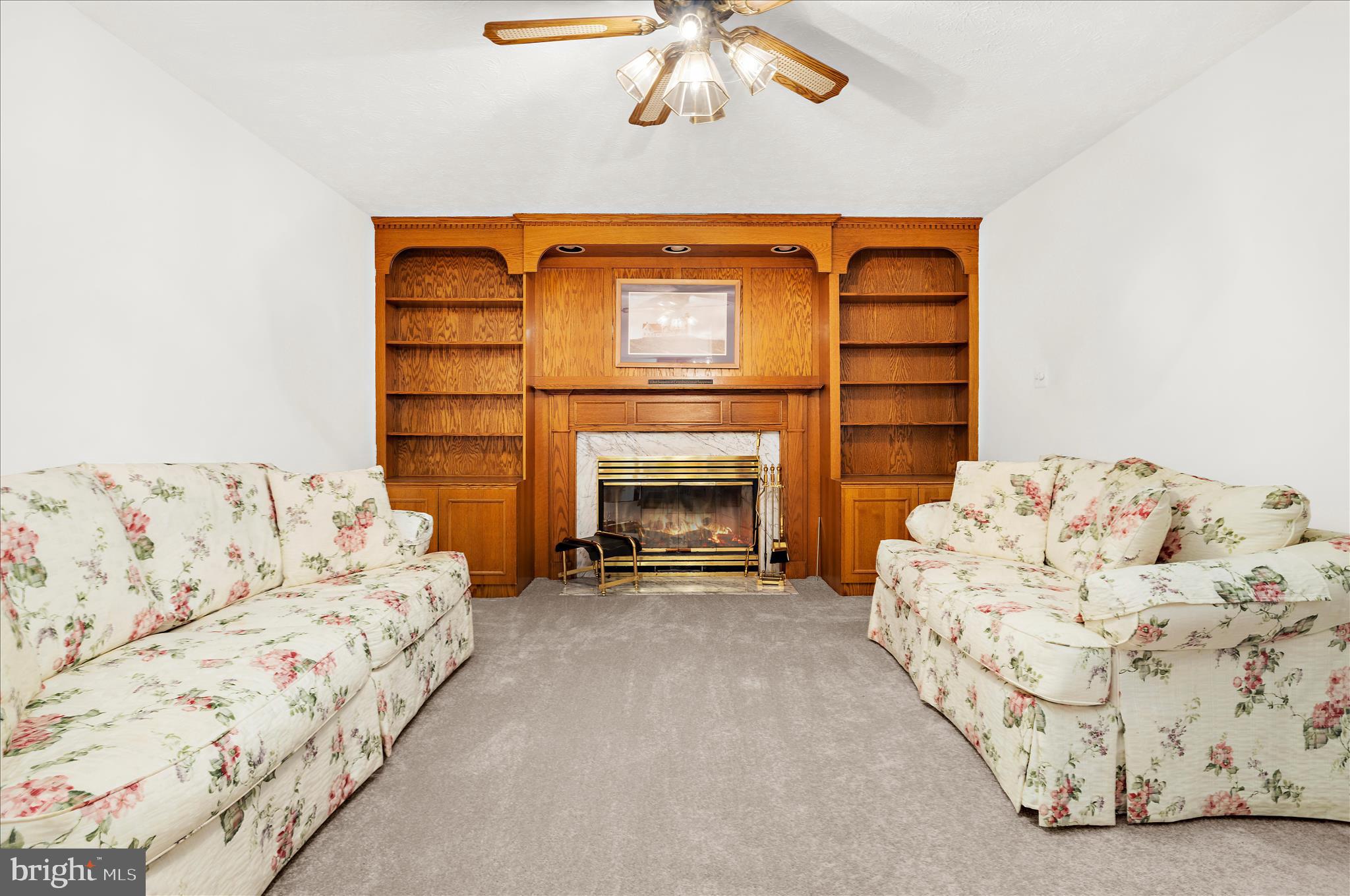 CROFTON WOODS - Residential
