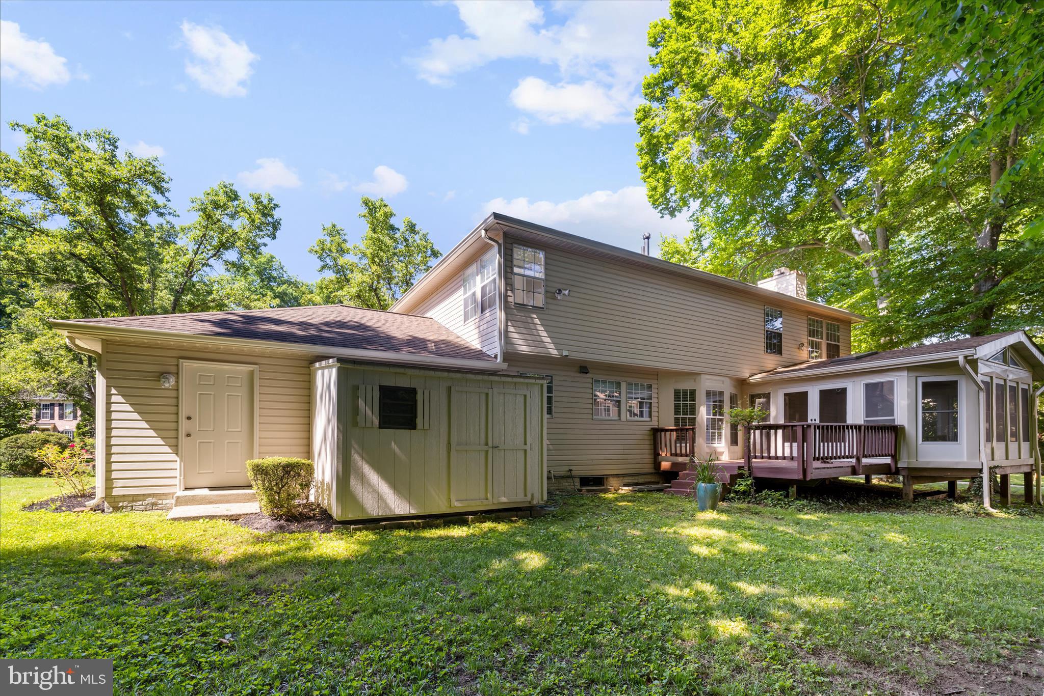 CROFTON WOODS - Residential