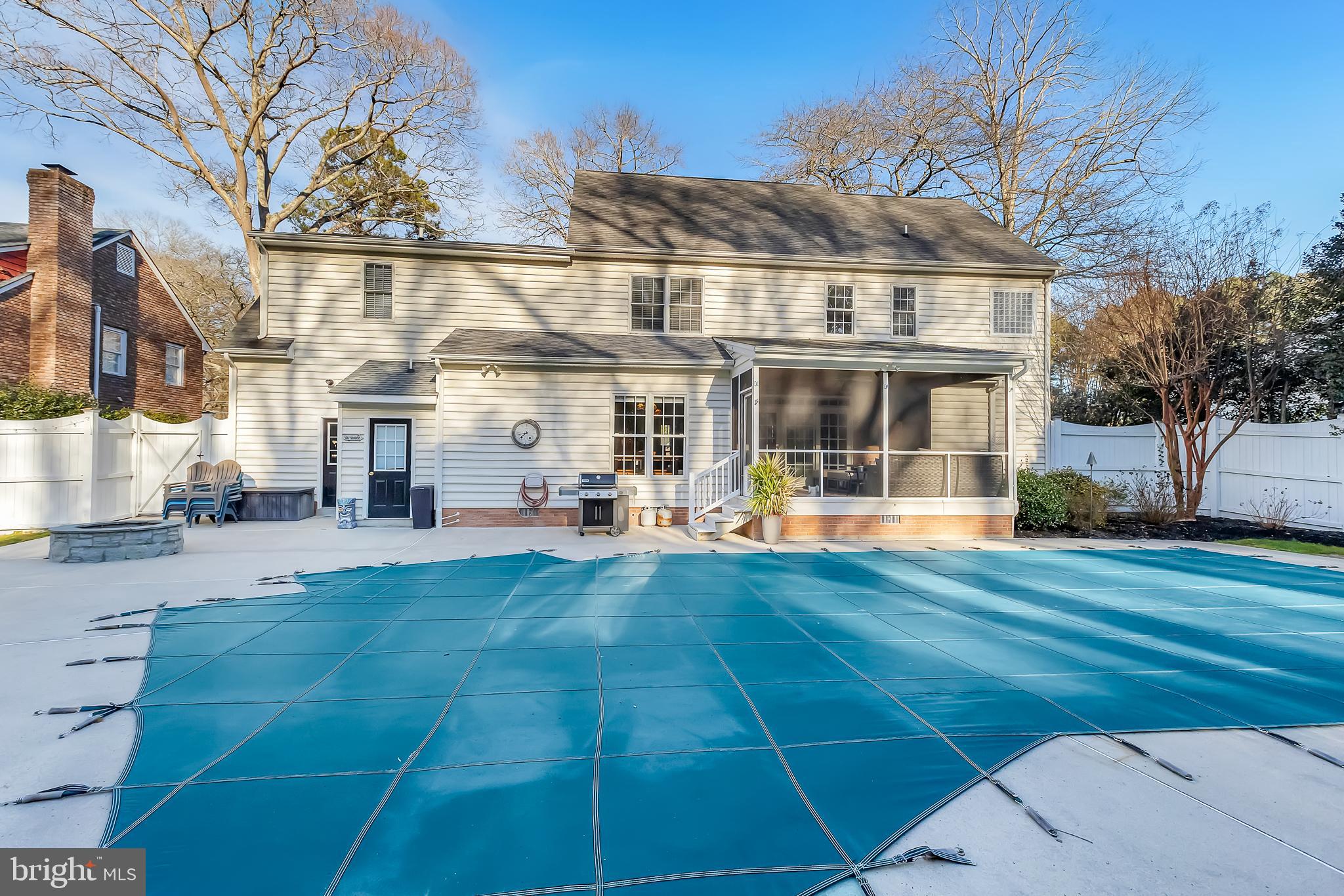 TONY TANK - Residential