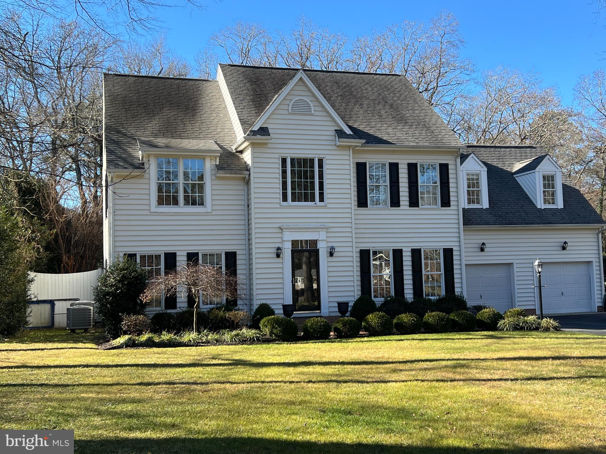 TONY TANK - Residential