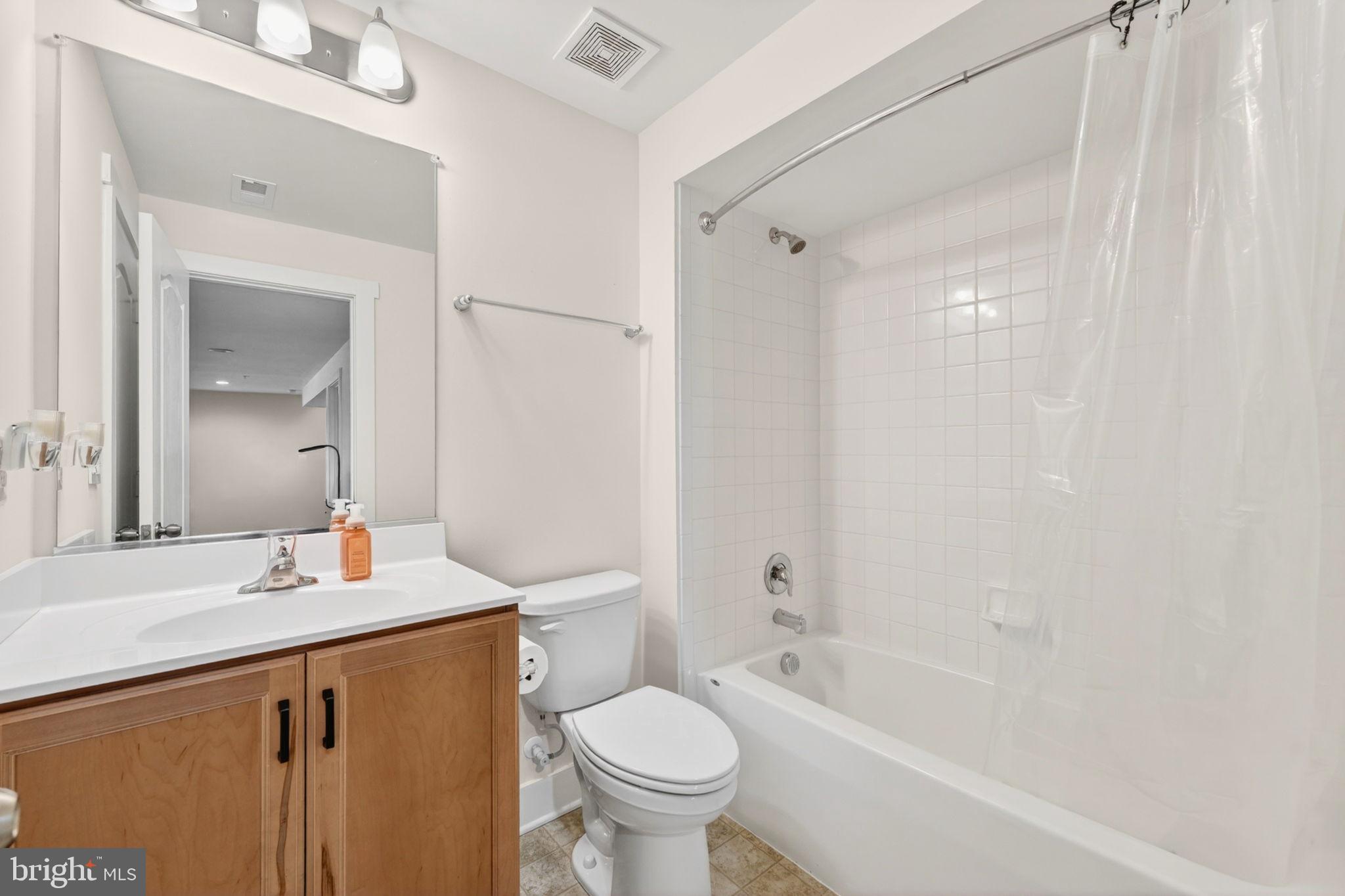 CHESAPEAKE CLUB - Residential