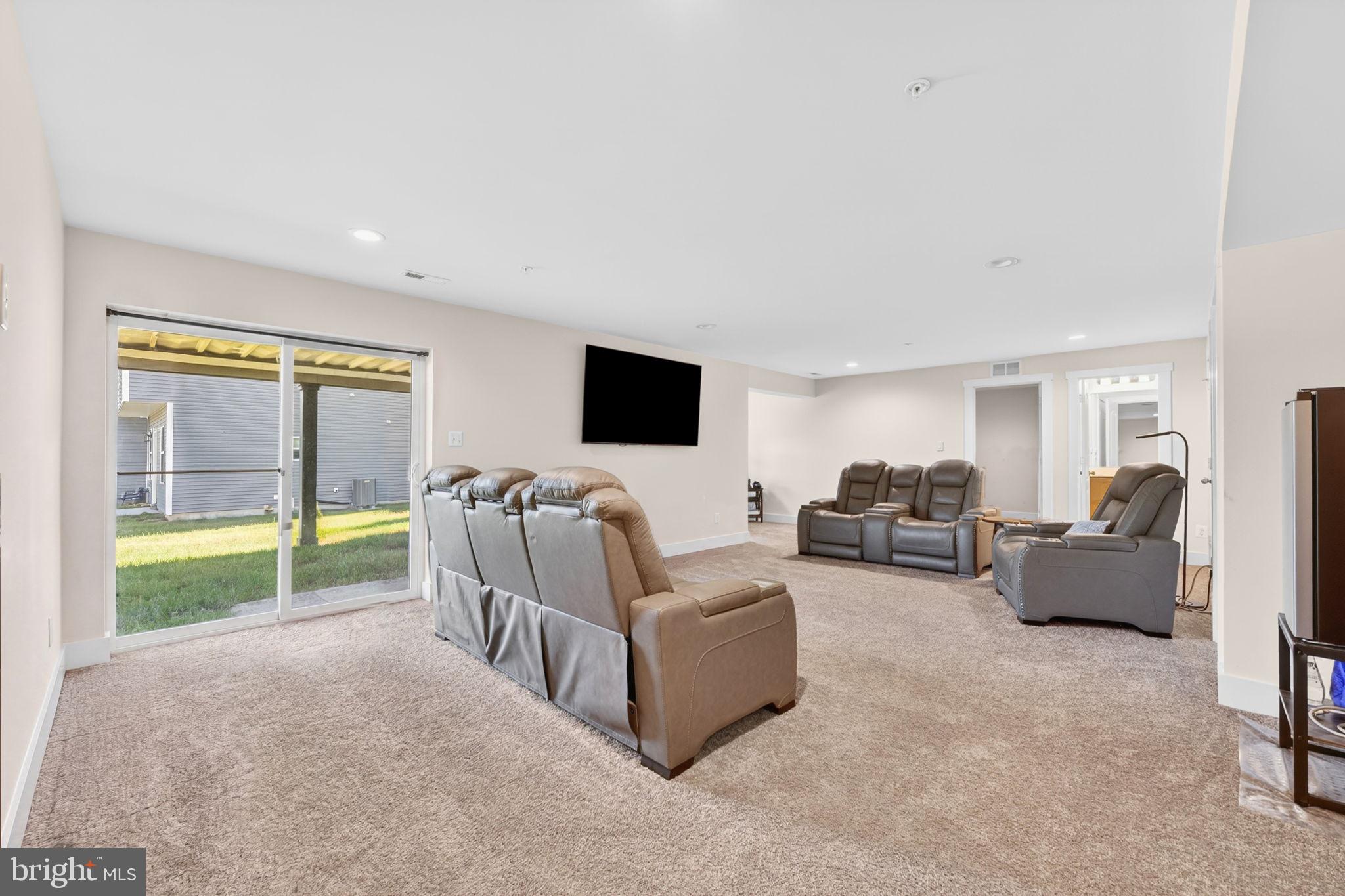 CHESAPEAKE CLUB - Residential