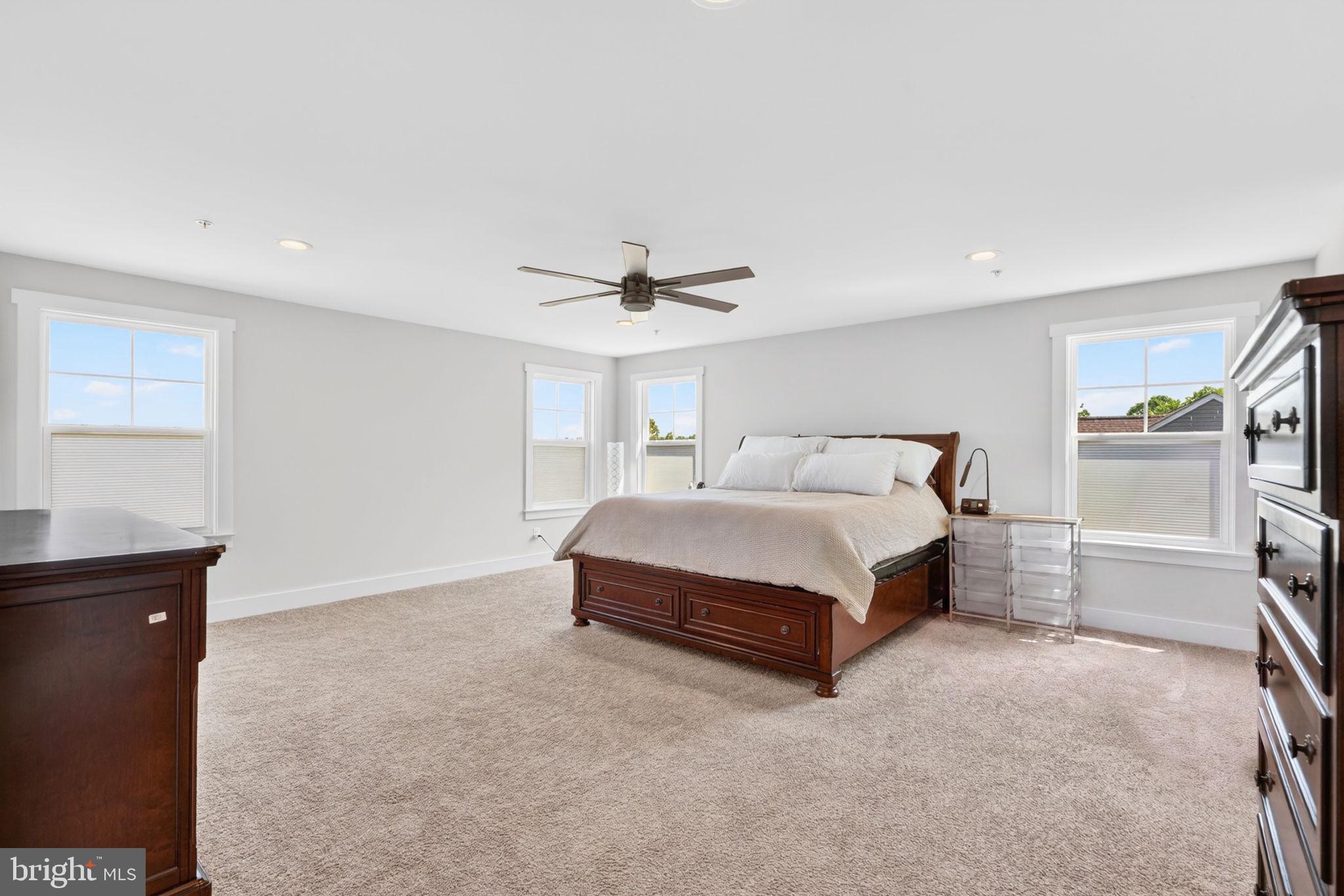 CHESAPEAKE CLUB - Residential