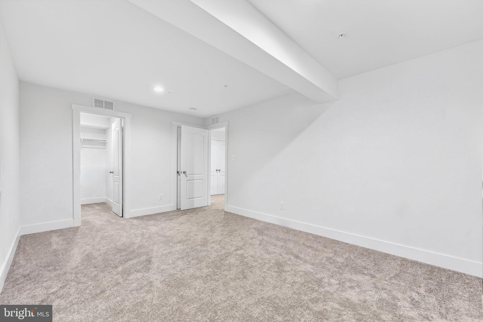 CHESAPEAKE CLUB - Residential