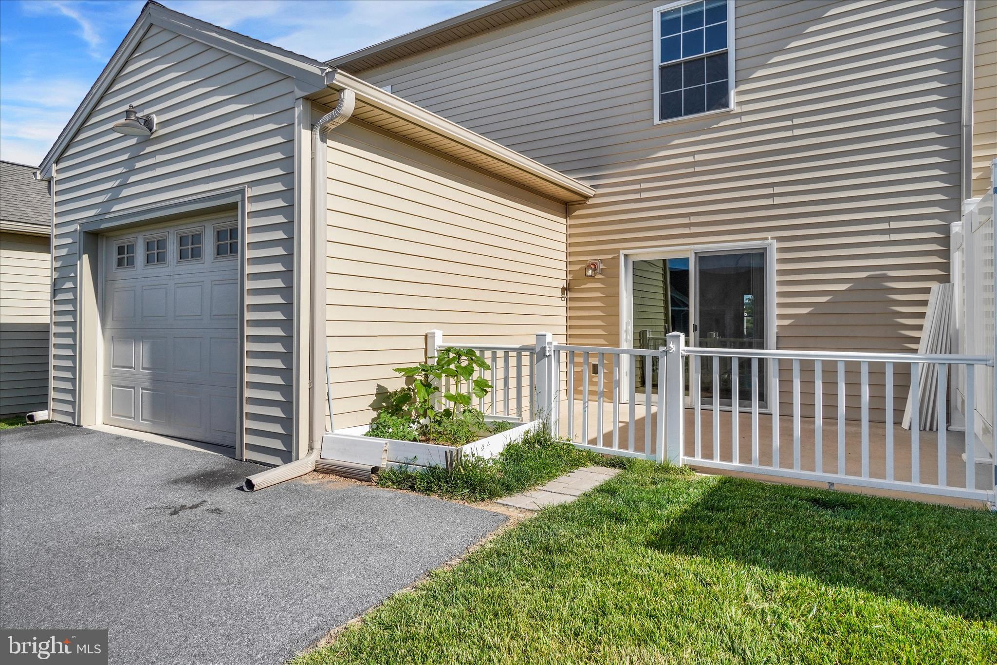 STONEYBROOK - Residential