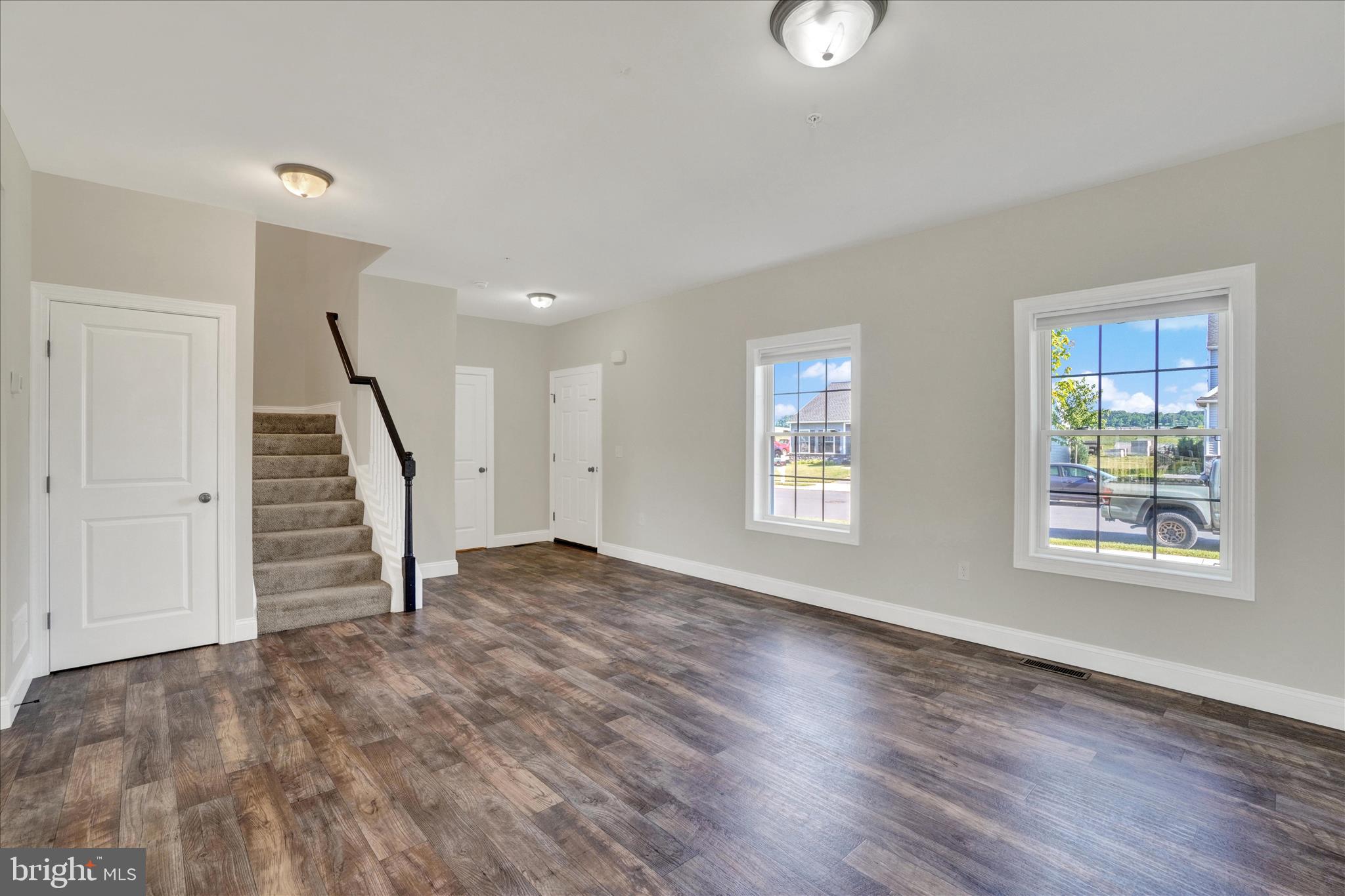 STONEYBROOK - Residential