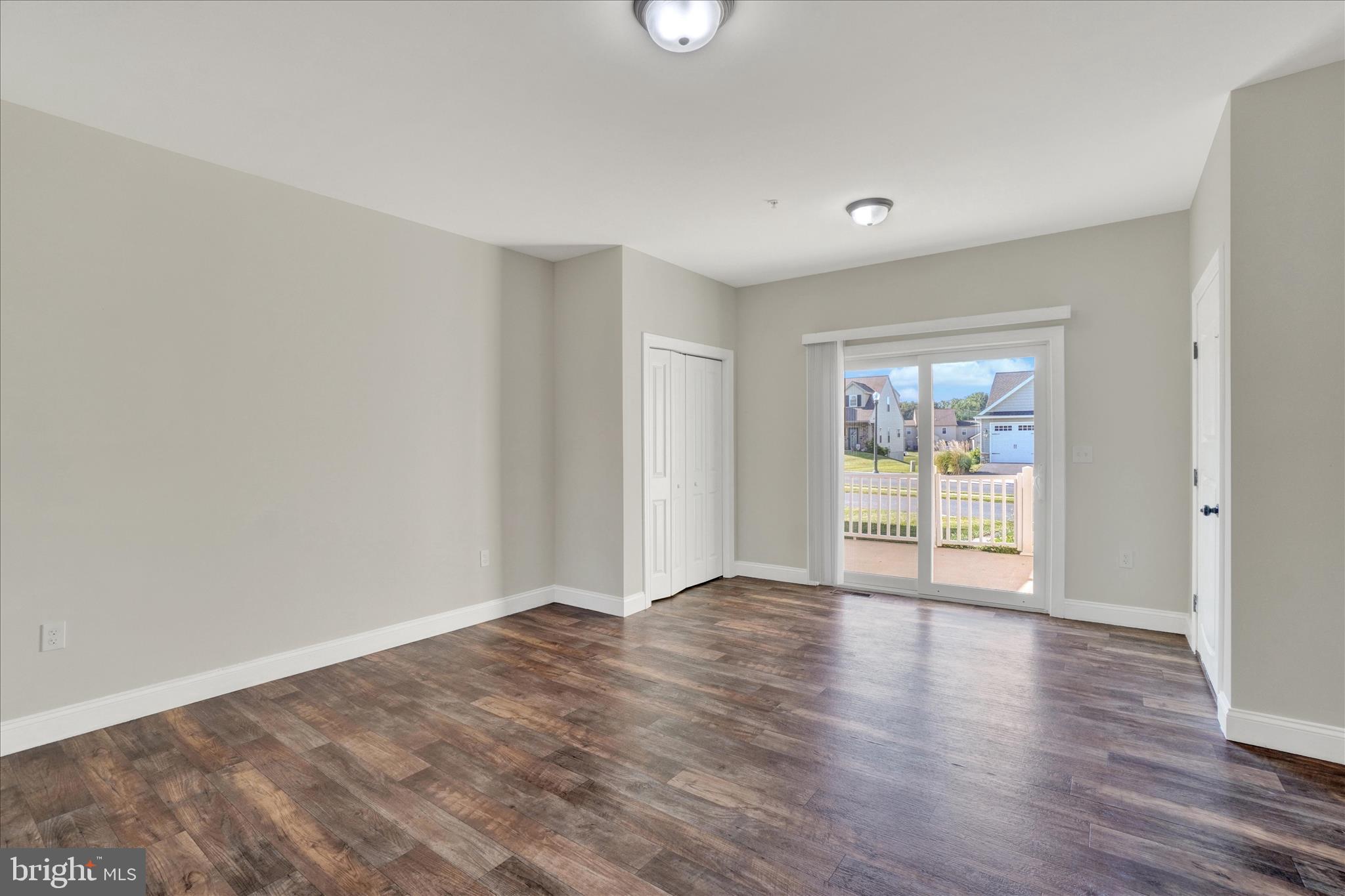 STONEYBROOK - Residential
