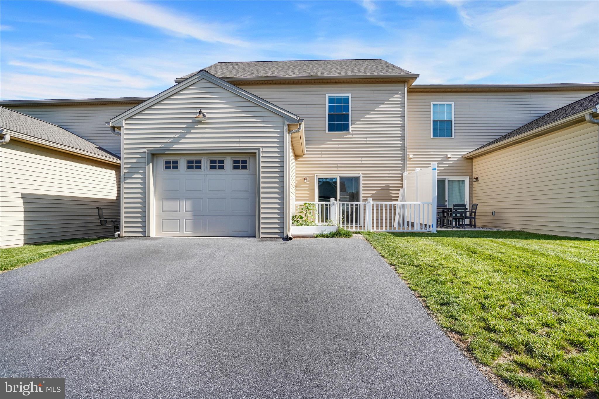 STONEYBROOK - Residential