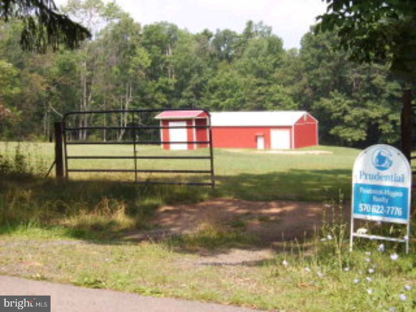BEAUTIFUL LOT! 32X56 POLE BARN WITH 5 HORSE STALLS, UNDERGROUND PHONE AND ELECTRIC. DEEP WELL ON PROPERTY WITH WATER TO BARN. SOME EQUIPMENT FOR PURCHASE. STALLS CAN BE REMOVED FOR OTHER USE. Mailing Address Continued: PATTERSONVILLE