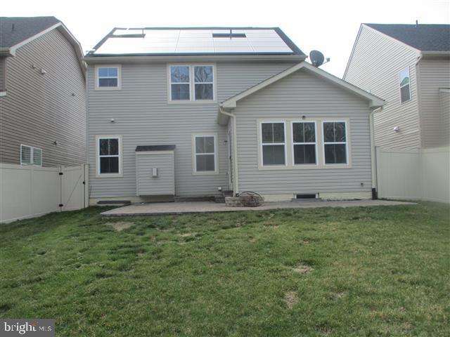 CREEKSIDE VILLAGE AT TANYARD SPRINGS - Residential