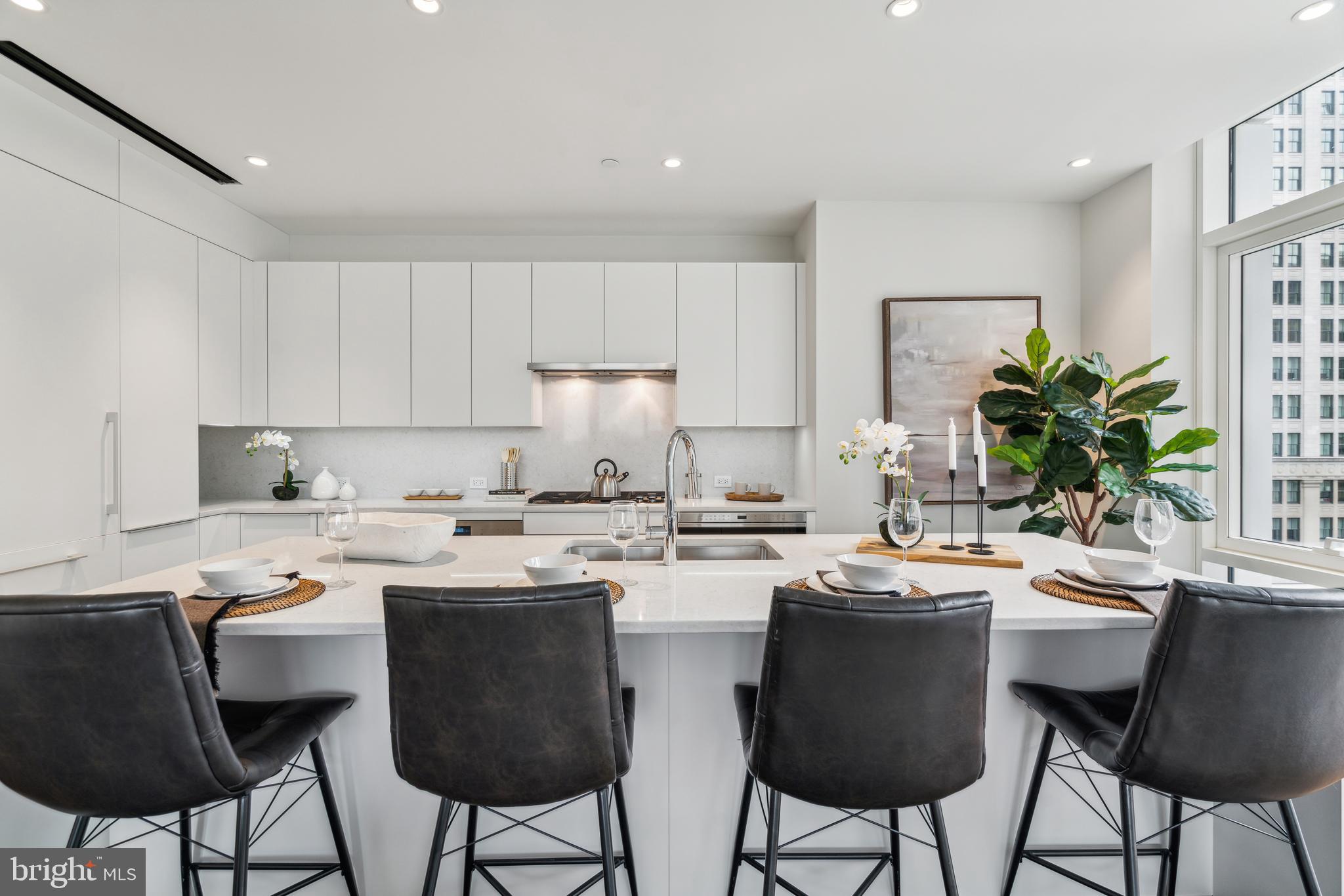 AVENUE OF THE ARTS - Residential
