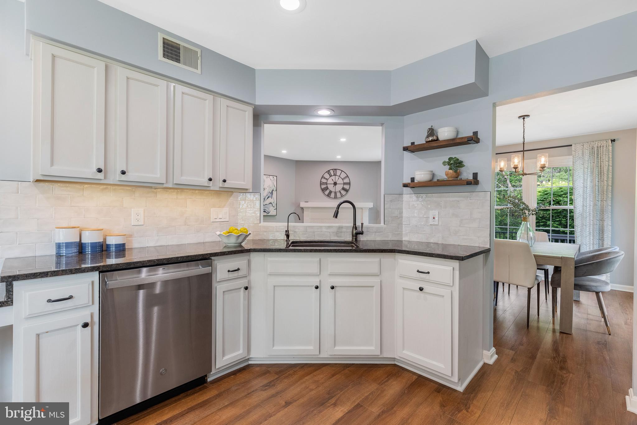 LANDSDOWNE - Residential