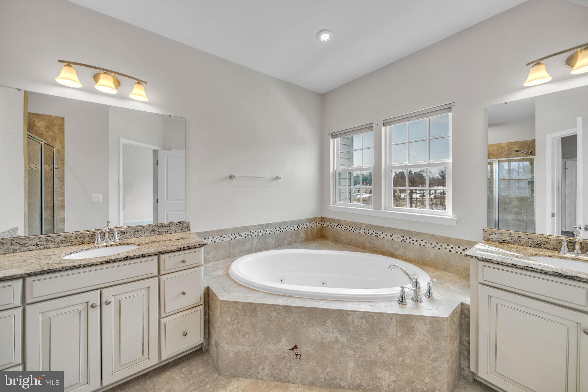 BRIARWOOD - Residential