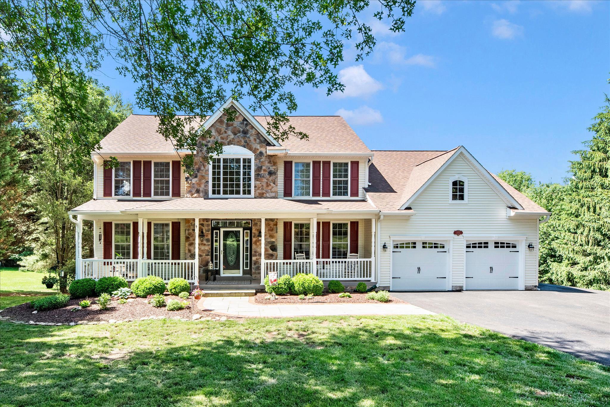 HOLBROOK HEIGHTS - Residential