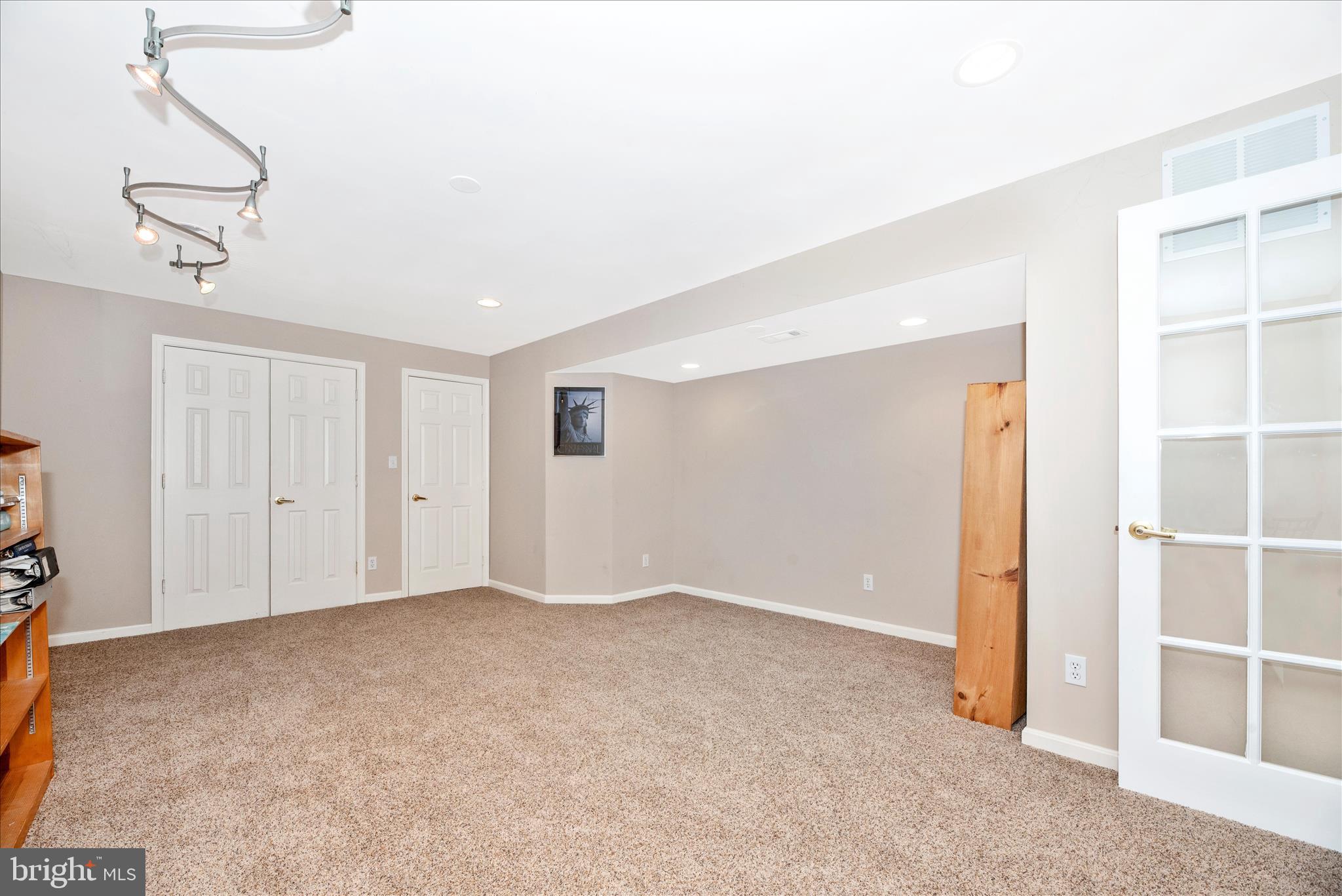 HOLBROOK HEIGHTS - Residential