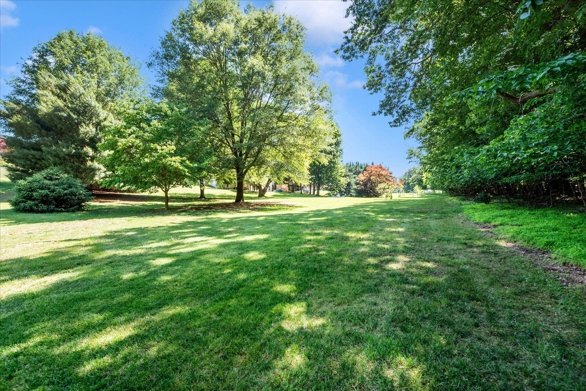 HOLBROOK HEIGHTS - Residential