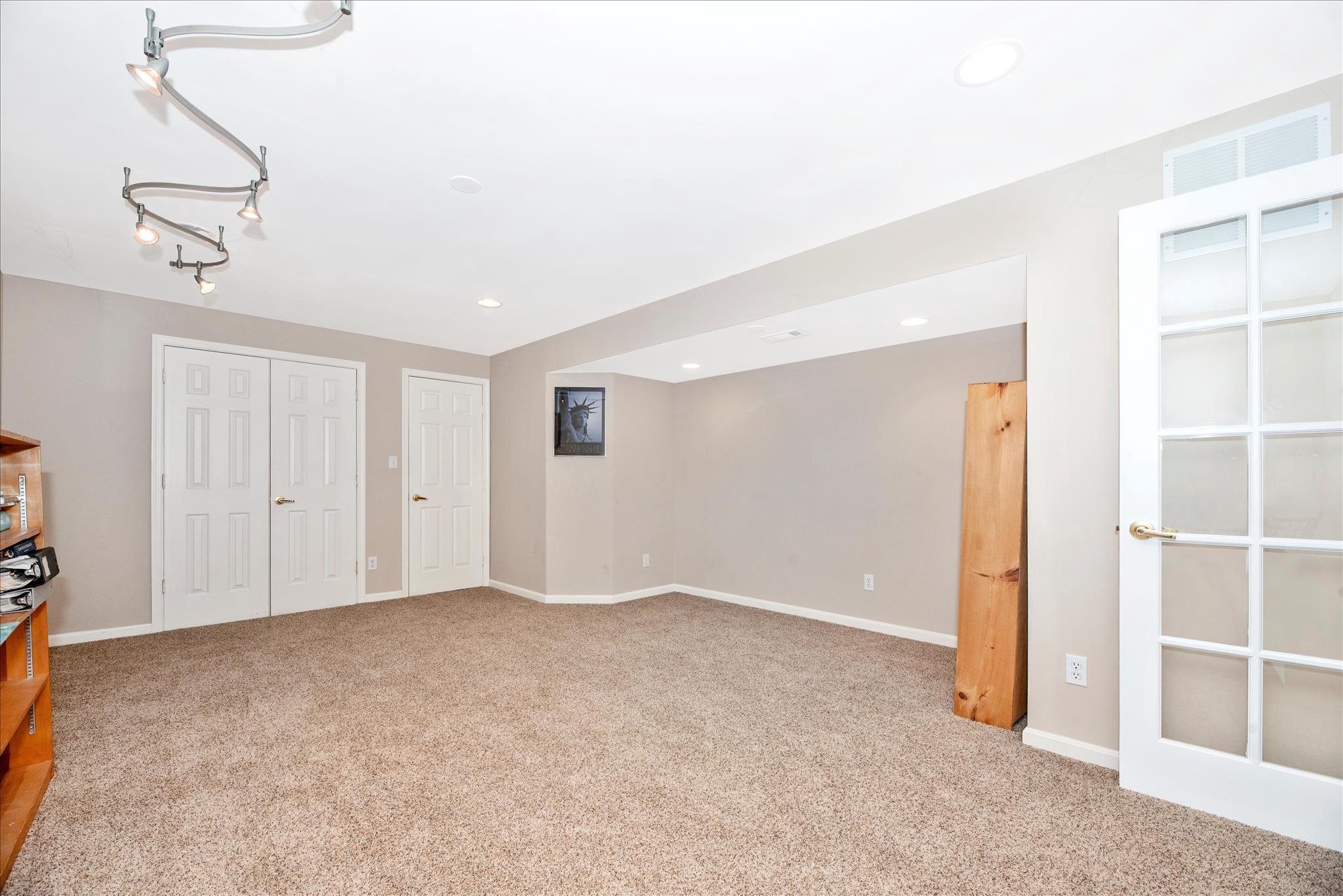 HOLBROOK HEIGHTS - Residential