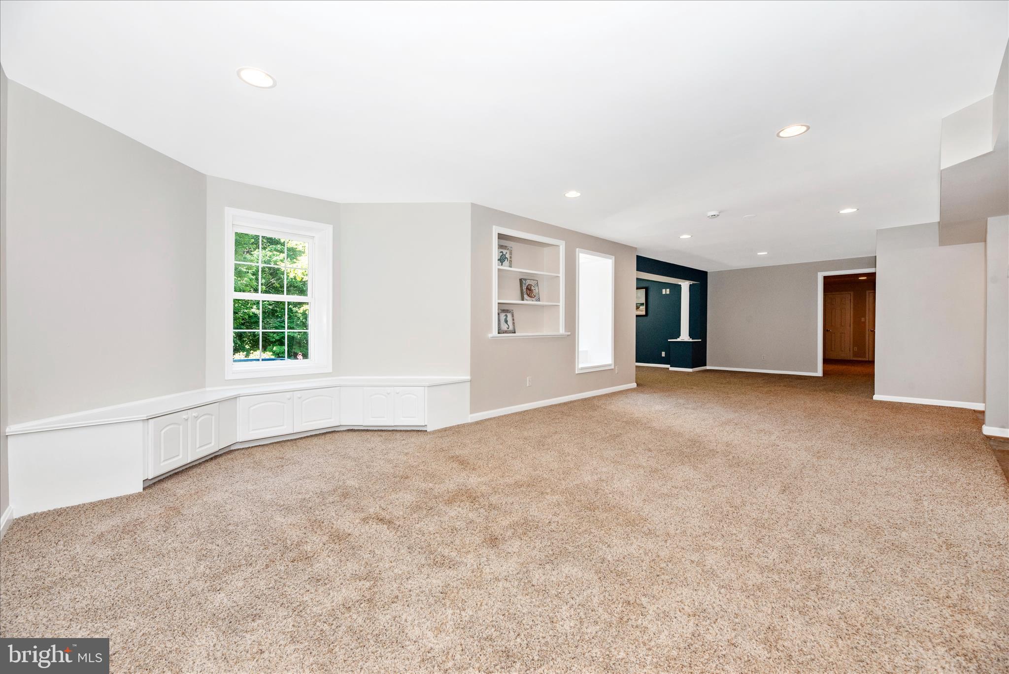 HOLBROOK HEIGHTS - Residential