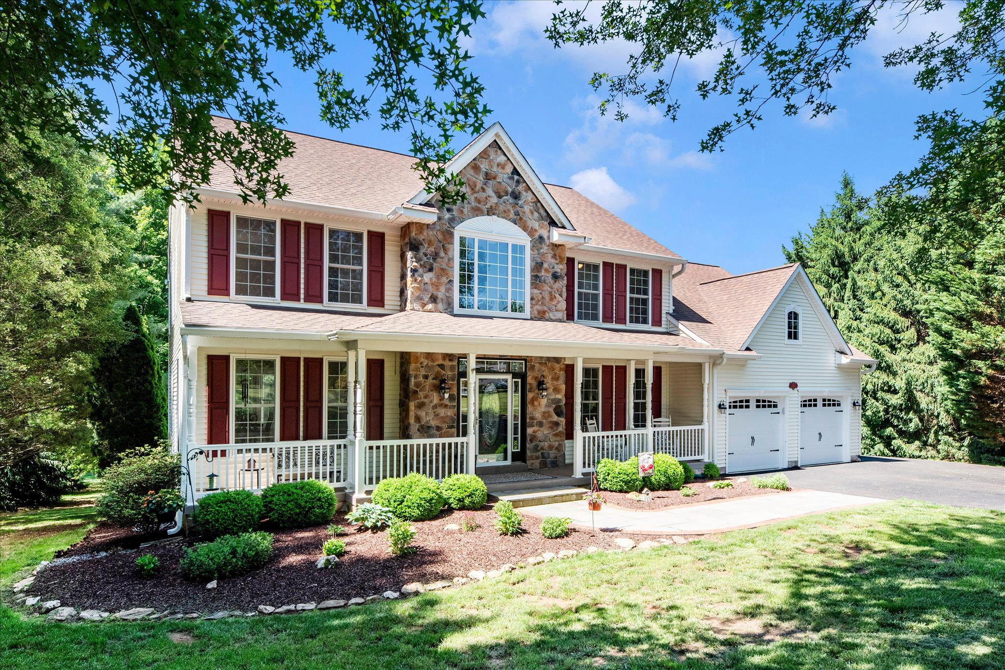 HOLBROOK HEIGHTS - Residential