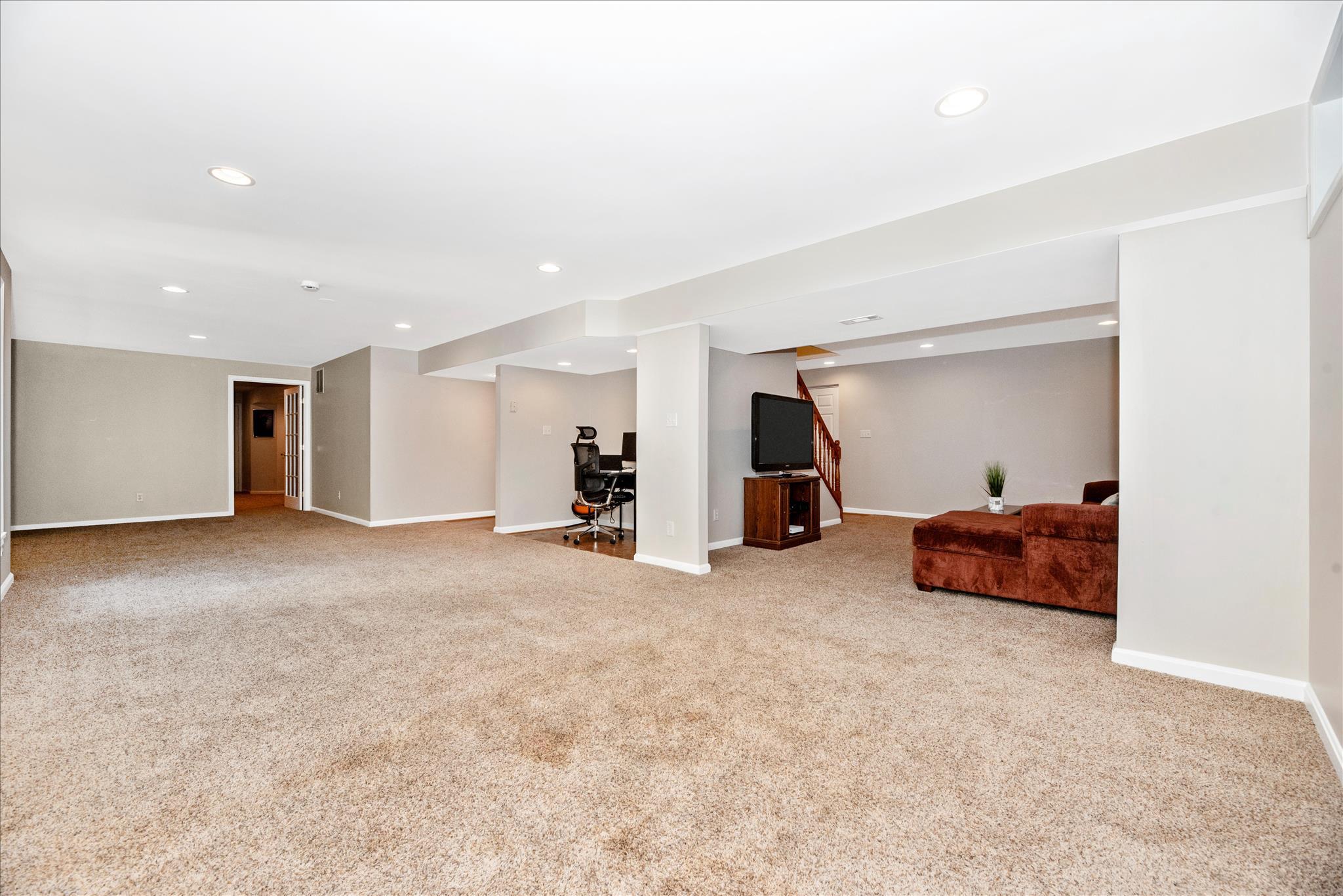 HOLBROOK HEIGHTS - Residential