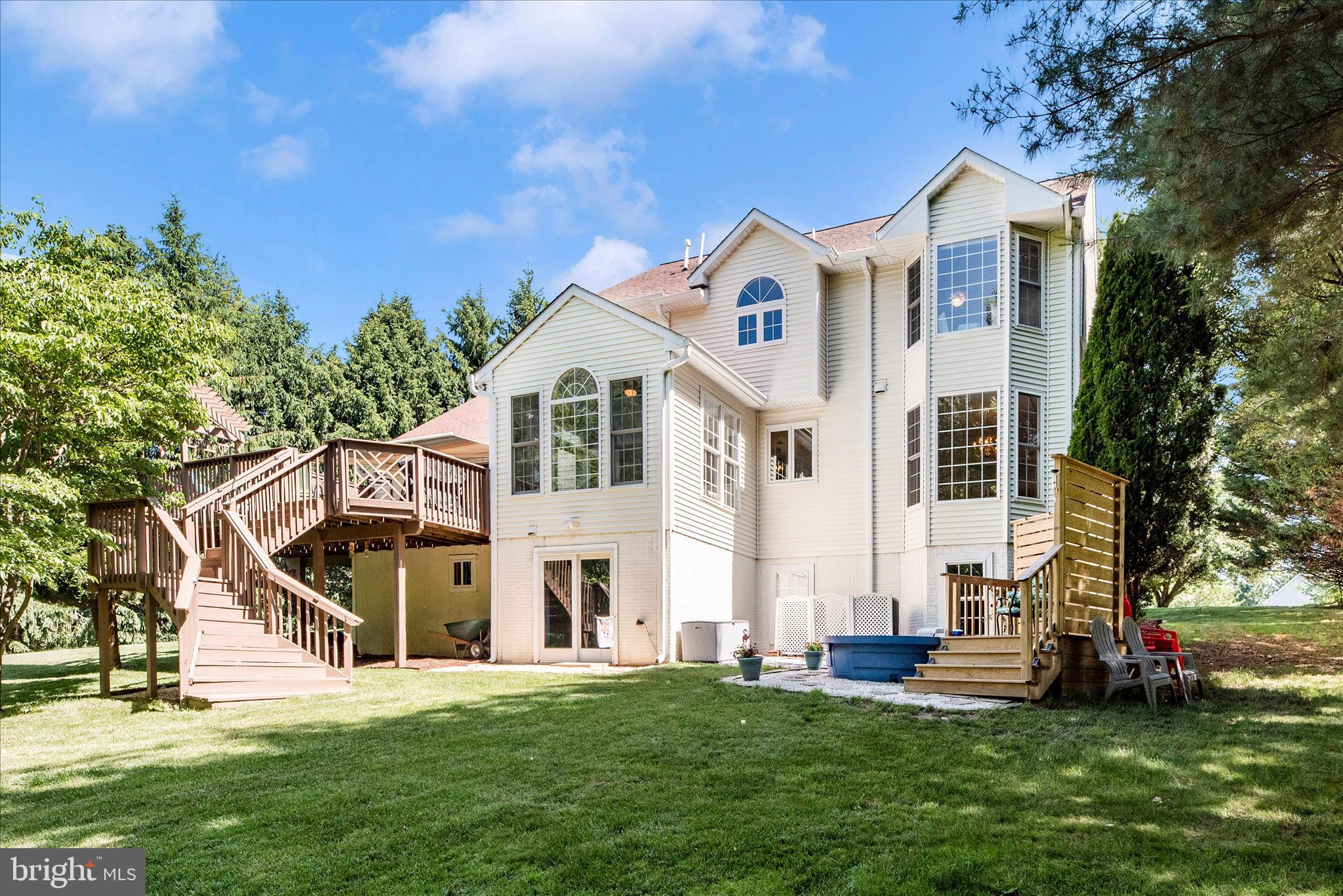 HOLBROOK HEIGHTS - Residential