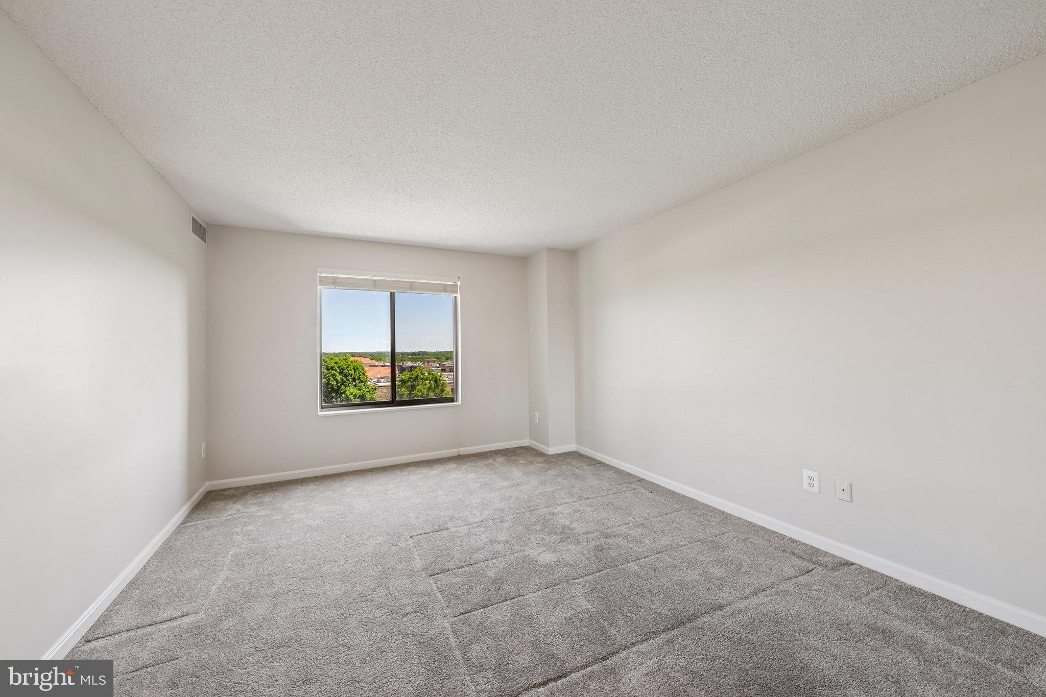 LEISURE WORLD - Residential