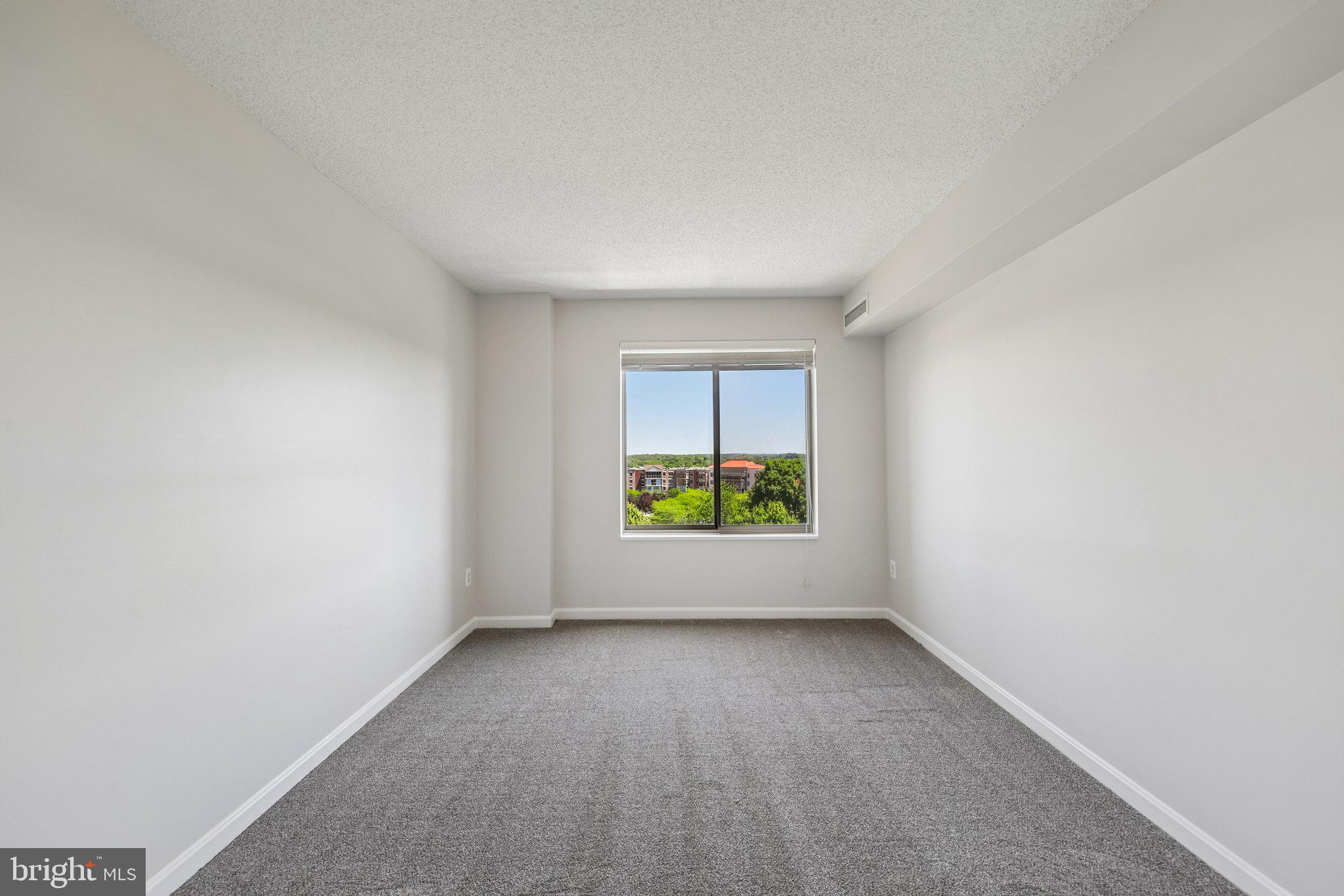LEISURE WORLD - Residential