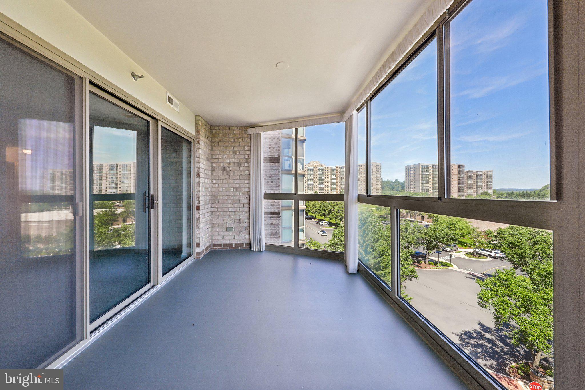 LEISURE WORLD - Residential