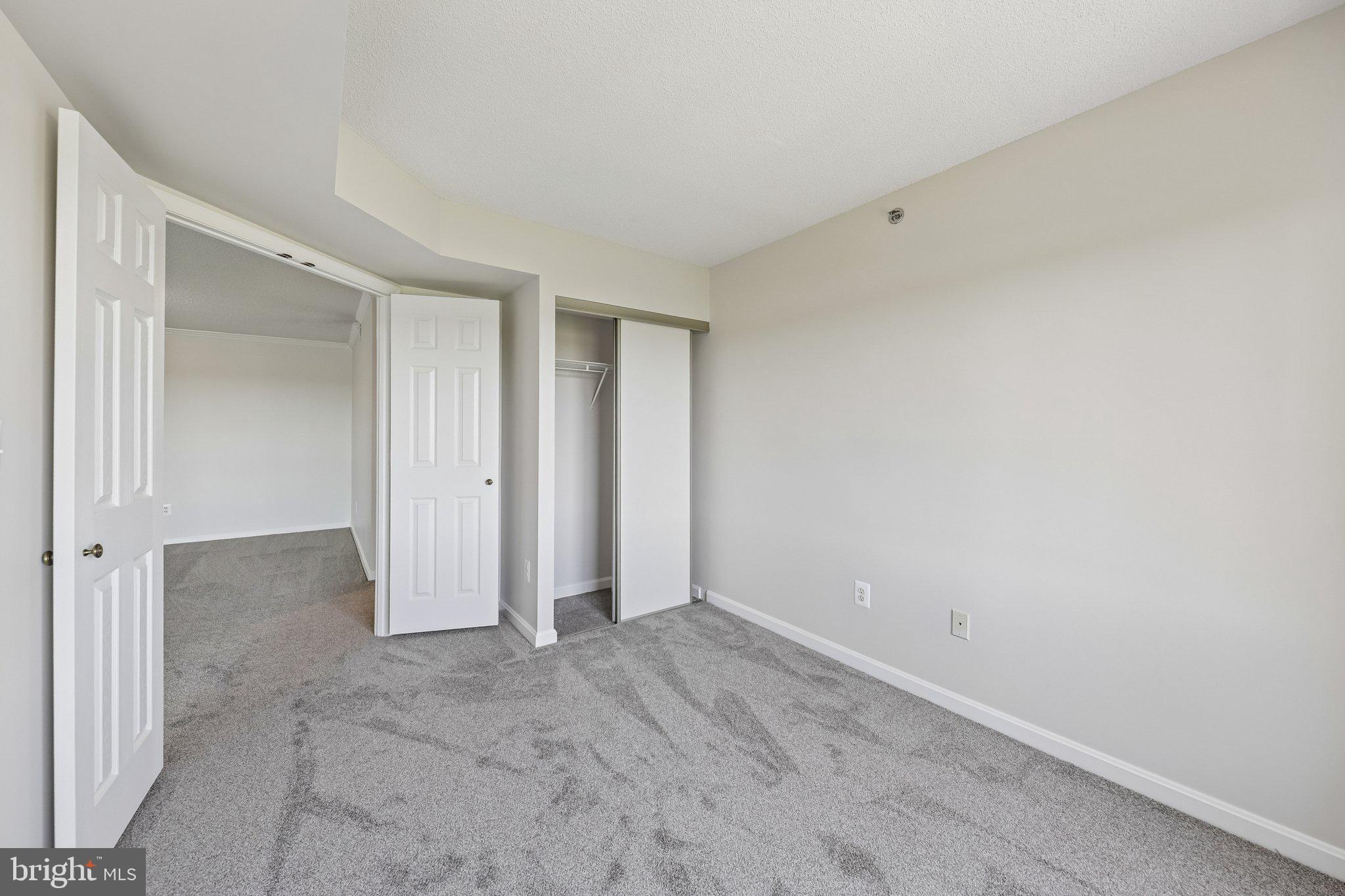 LEISURE WORLD - Residential