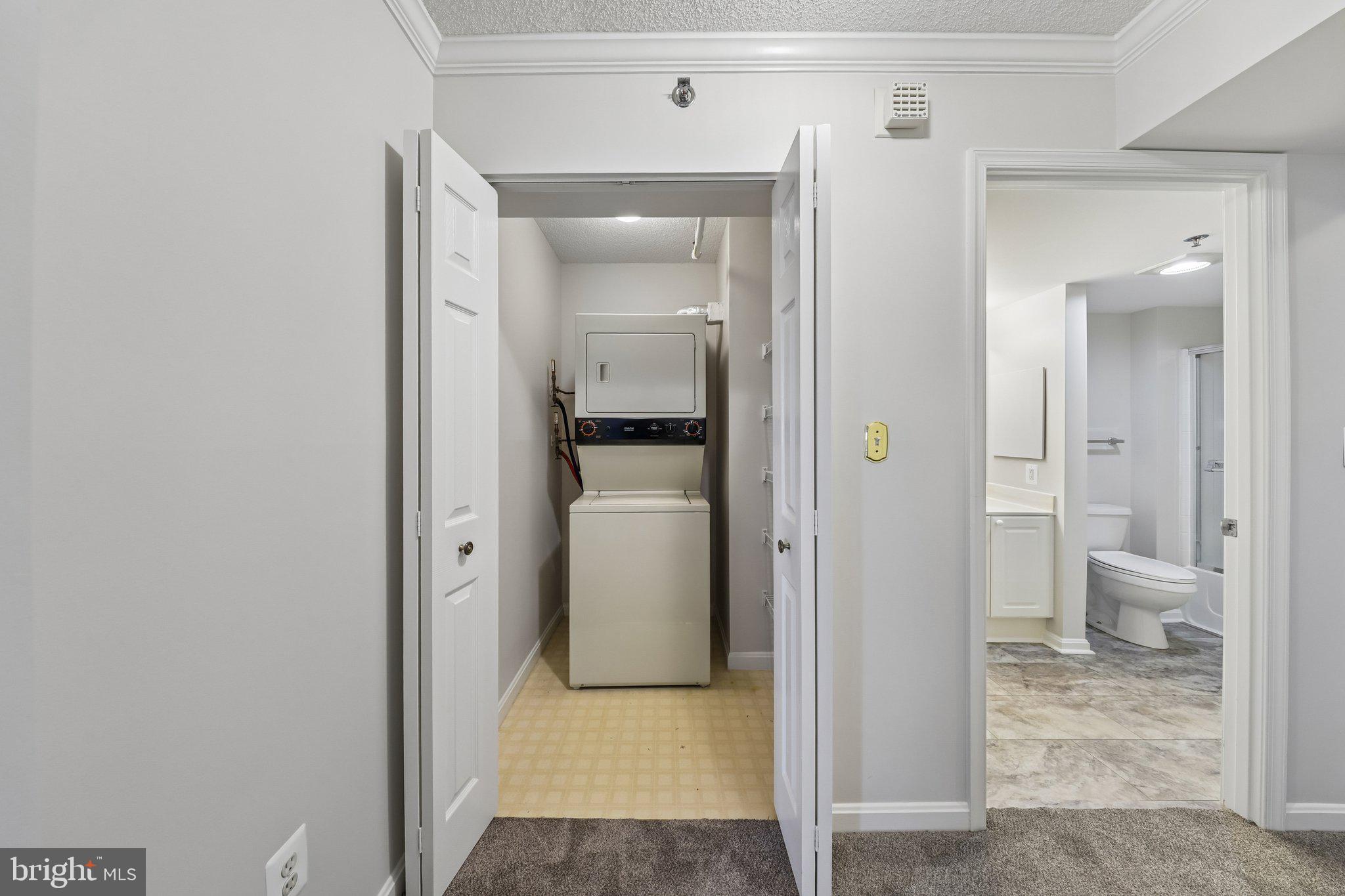 LEISURE WORLD - Residential