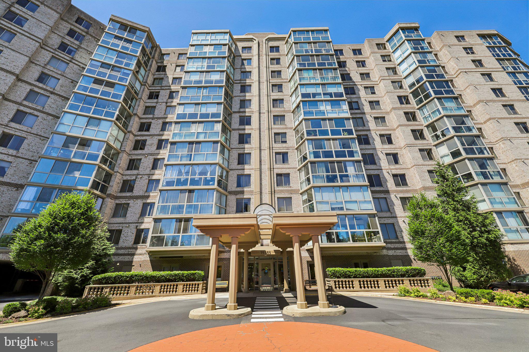 LEISURE WORLD - Residential