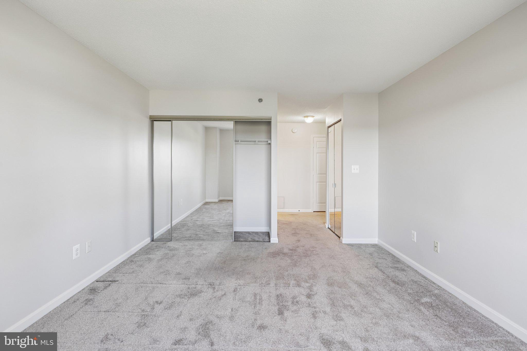 LEISURE WORLD - Residential