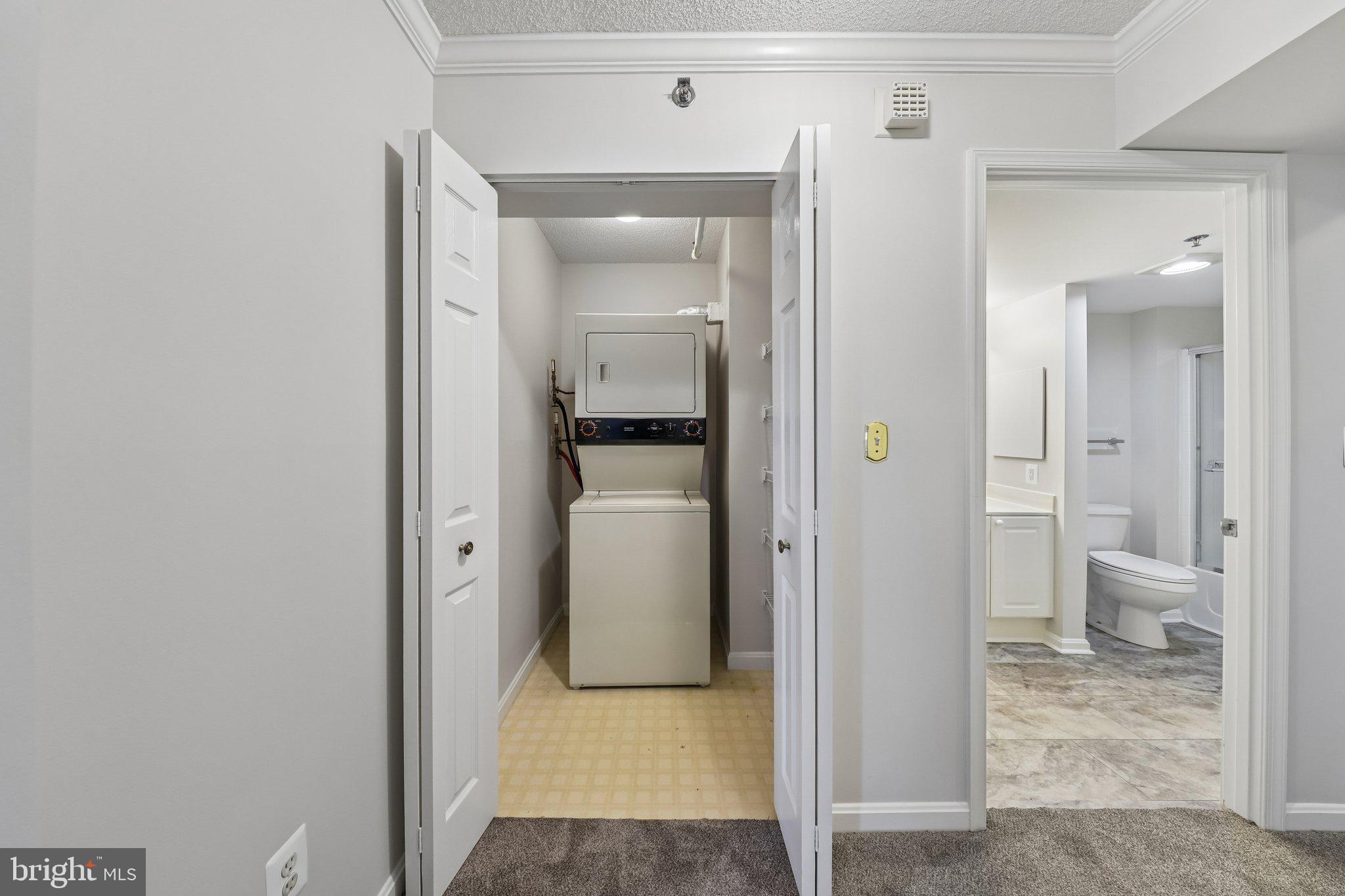 LEISURE WORLD - Residential