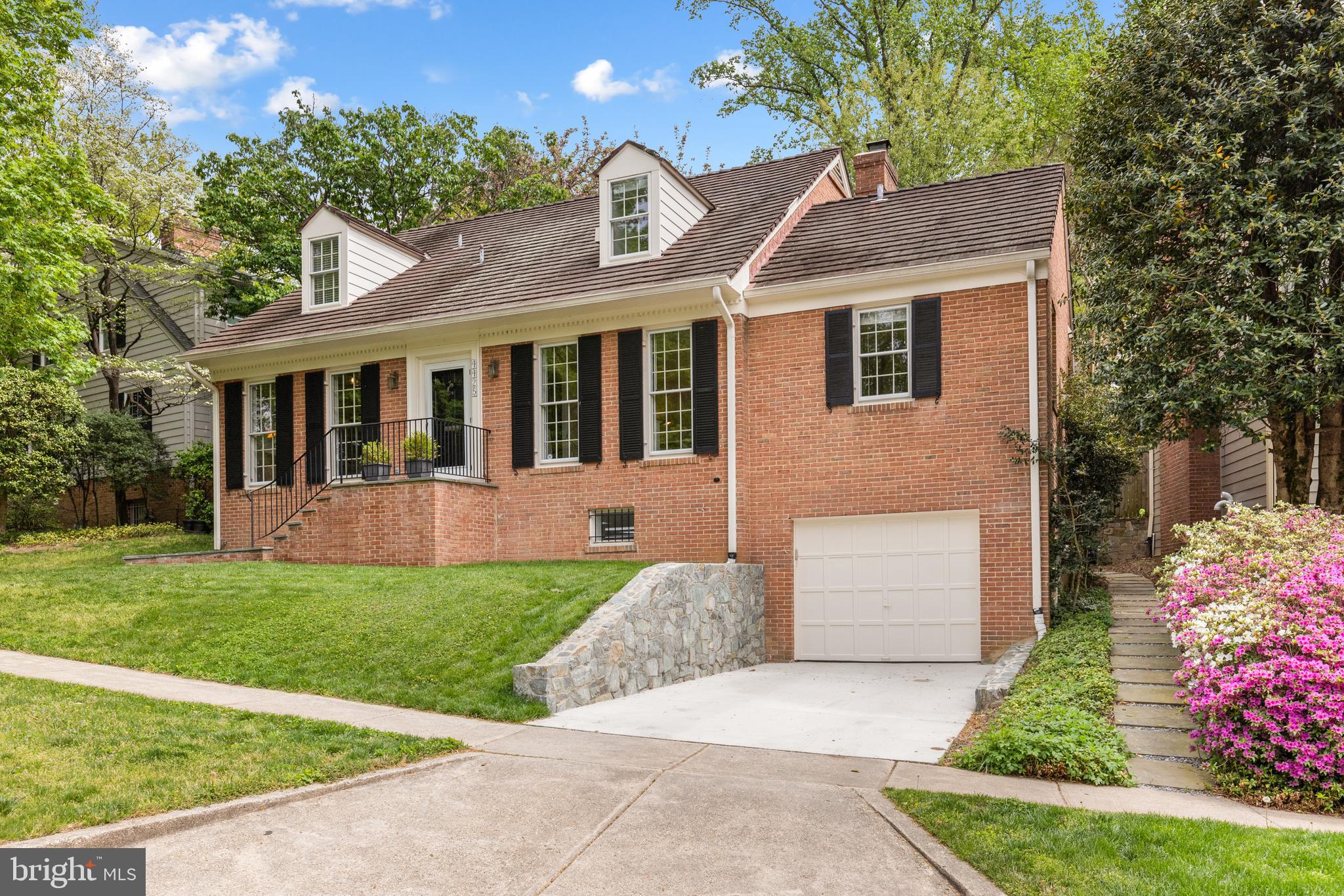 WESTMORELAND HILLS - Residential
