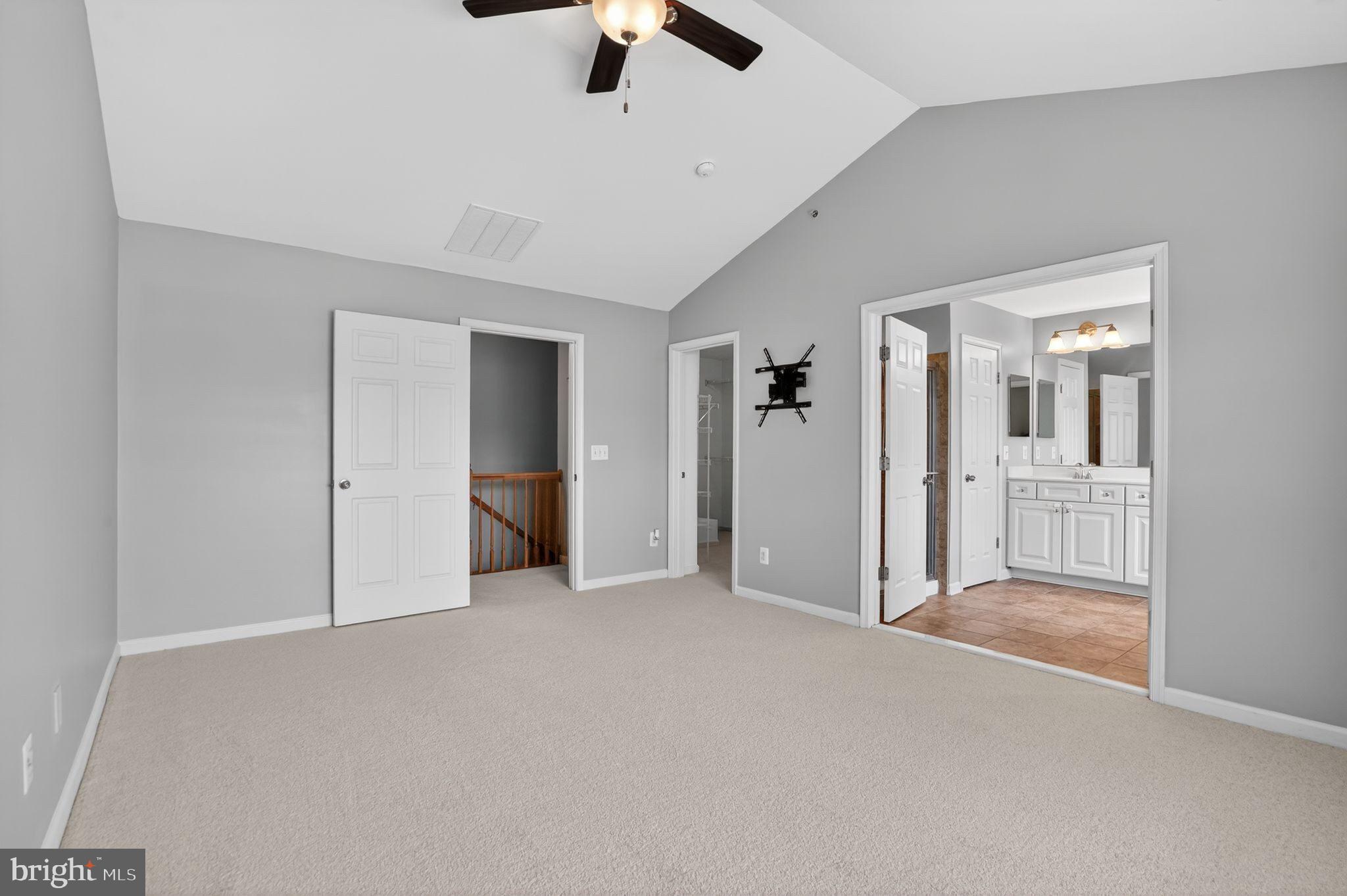 CASCADES PLACE CONDOMINIUM - Residential