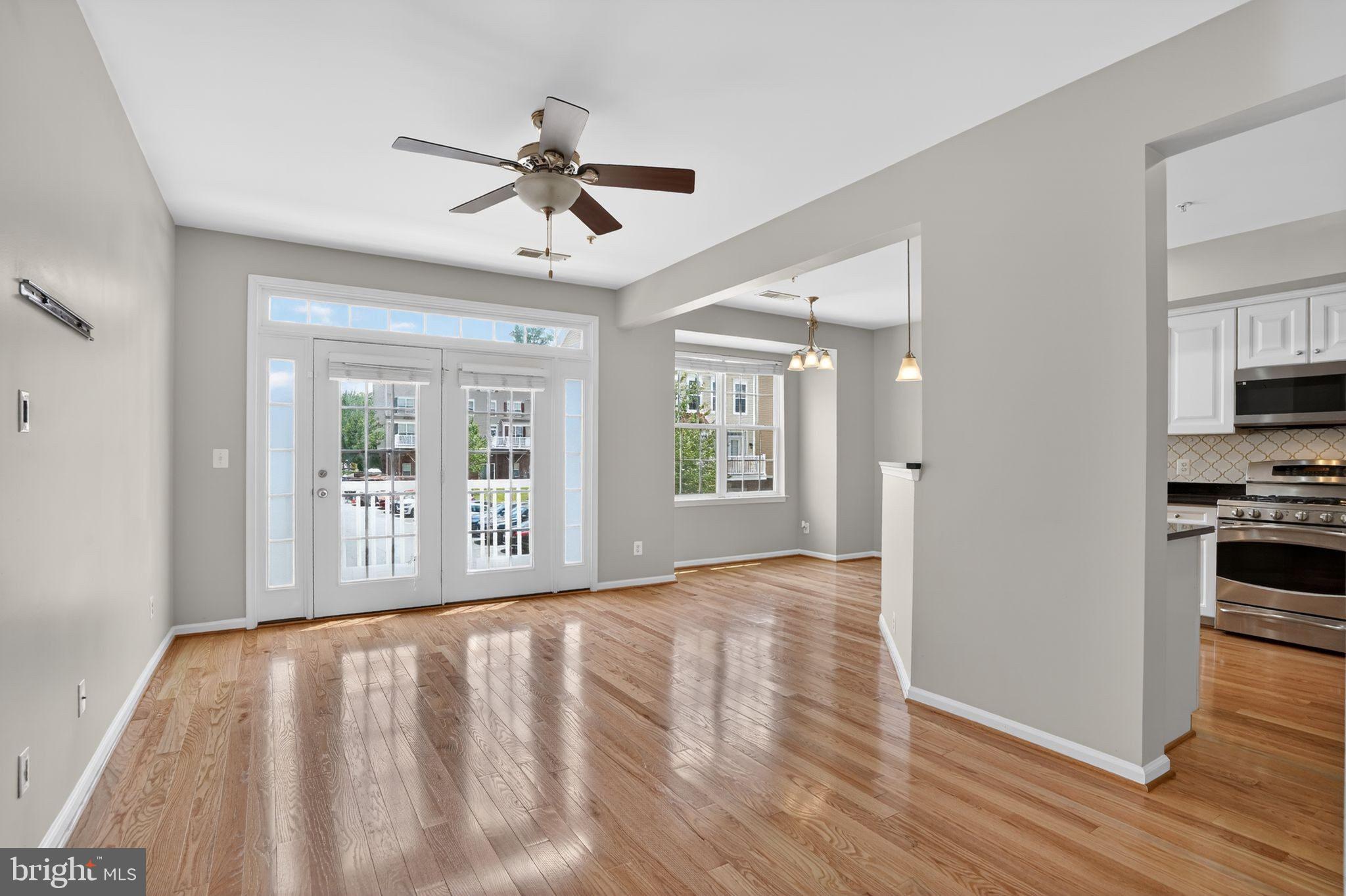 CASCADES PLACE CONDOMINIUM - Residential