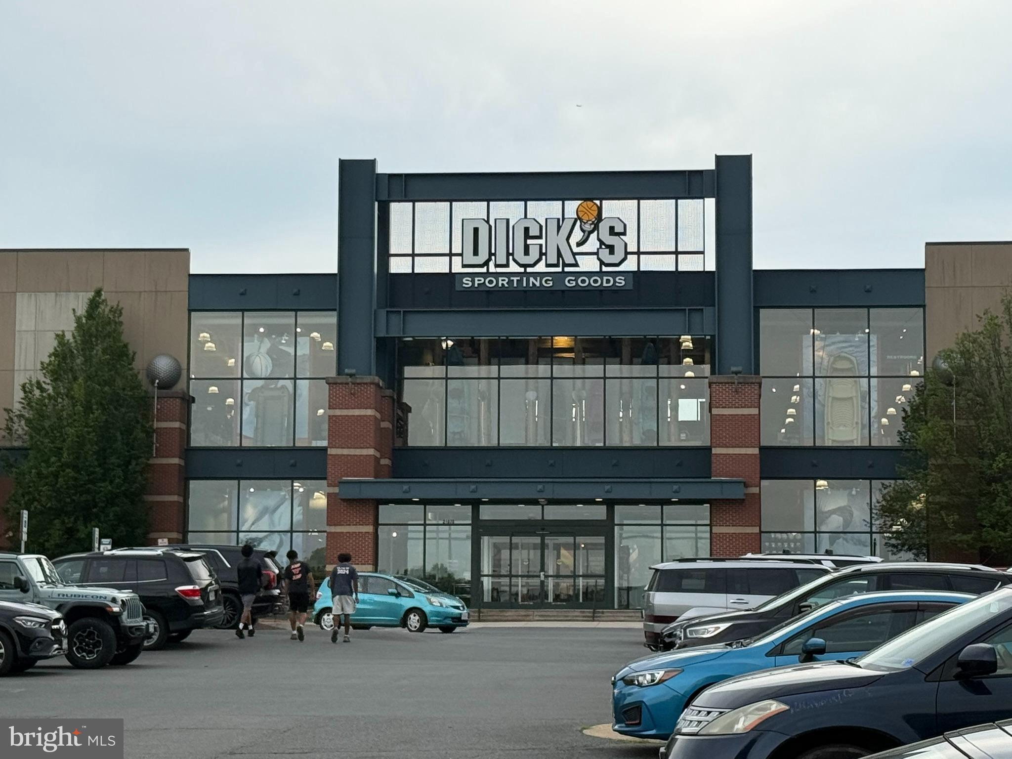 CASCADES PLACE CONDOMINIUM - Residential