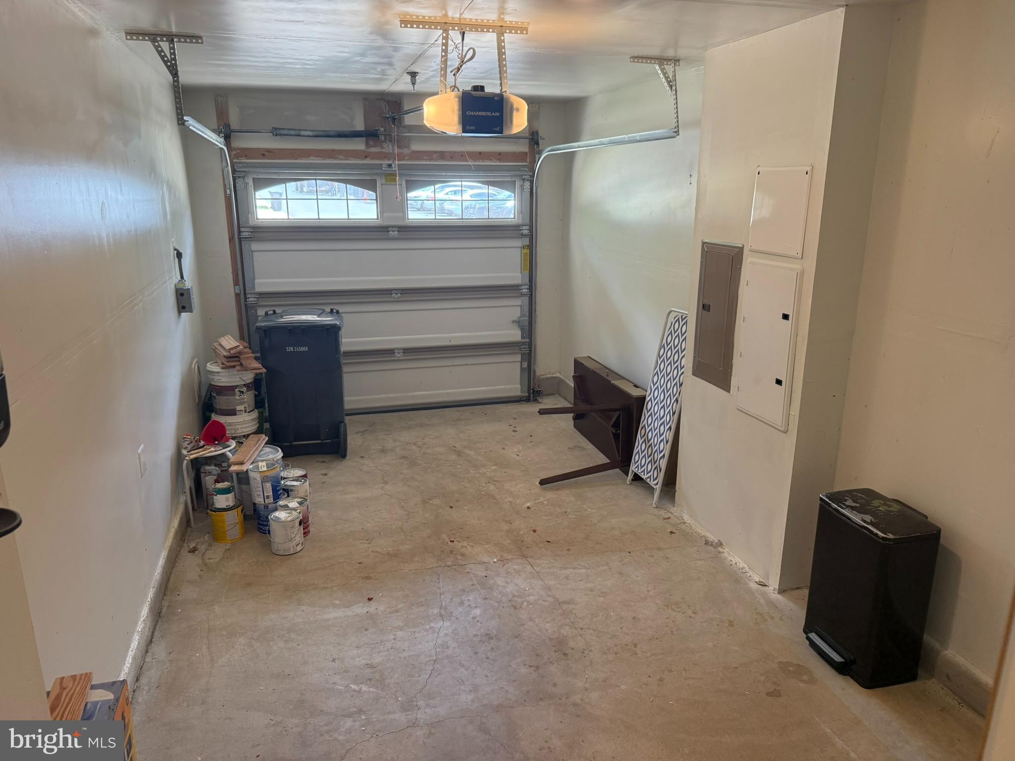 CASCADES PLACE CONDOMINIUM - Residential
