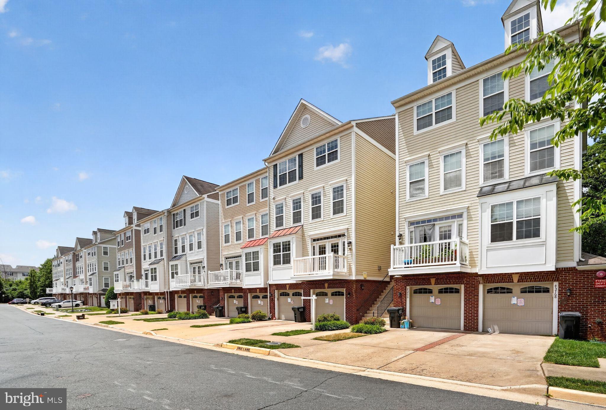 CASCADES PLACE CONDOMINIUM - Residential