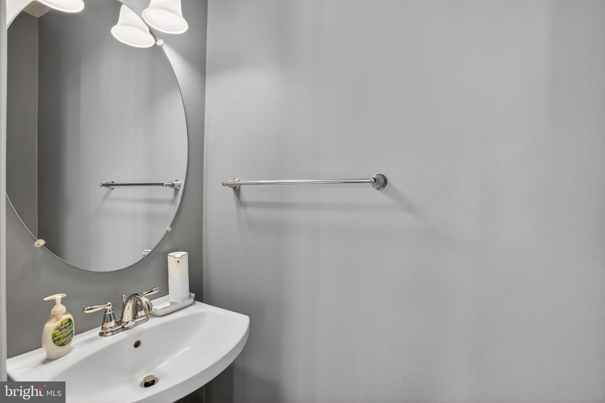 CASCADES PLACE CONDOMINIUM - Residential
