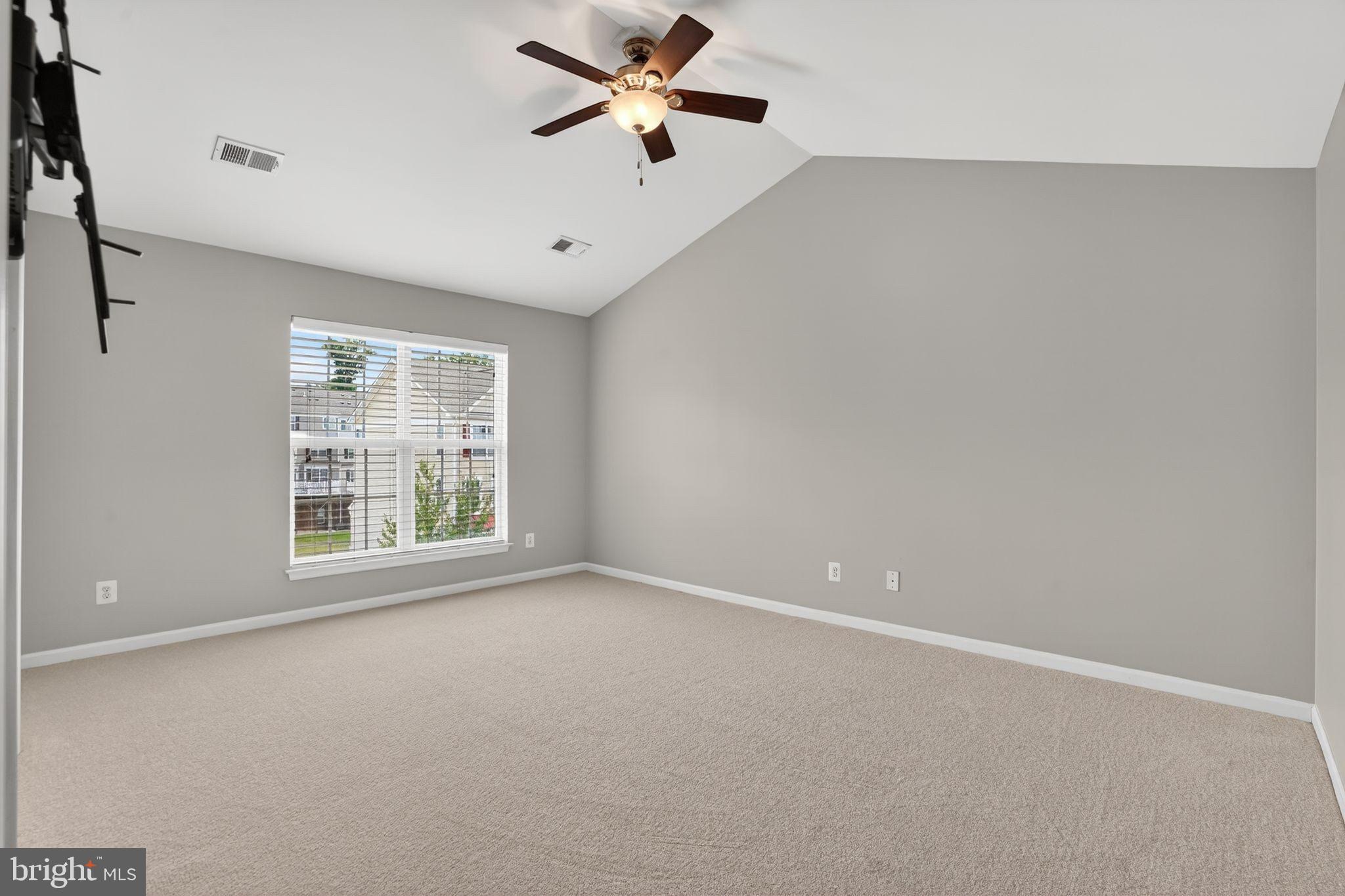 CASCADES PLACE CONDOMINIUM - Residential