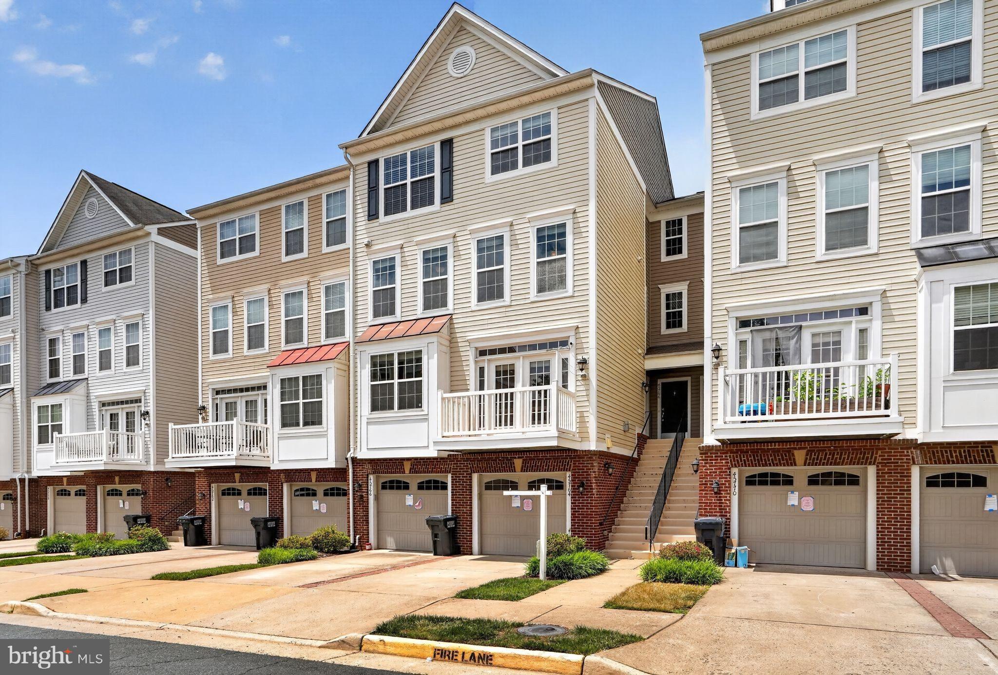 CASCADES PLACE CONDOMINIUM - Residential